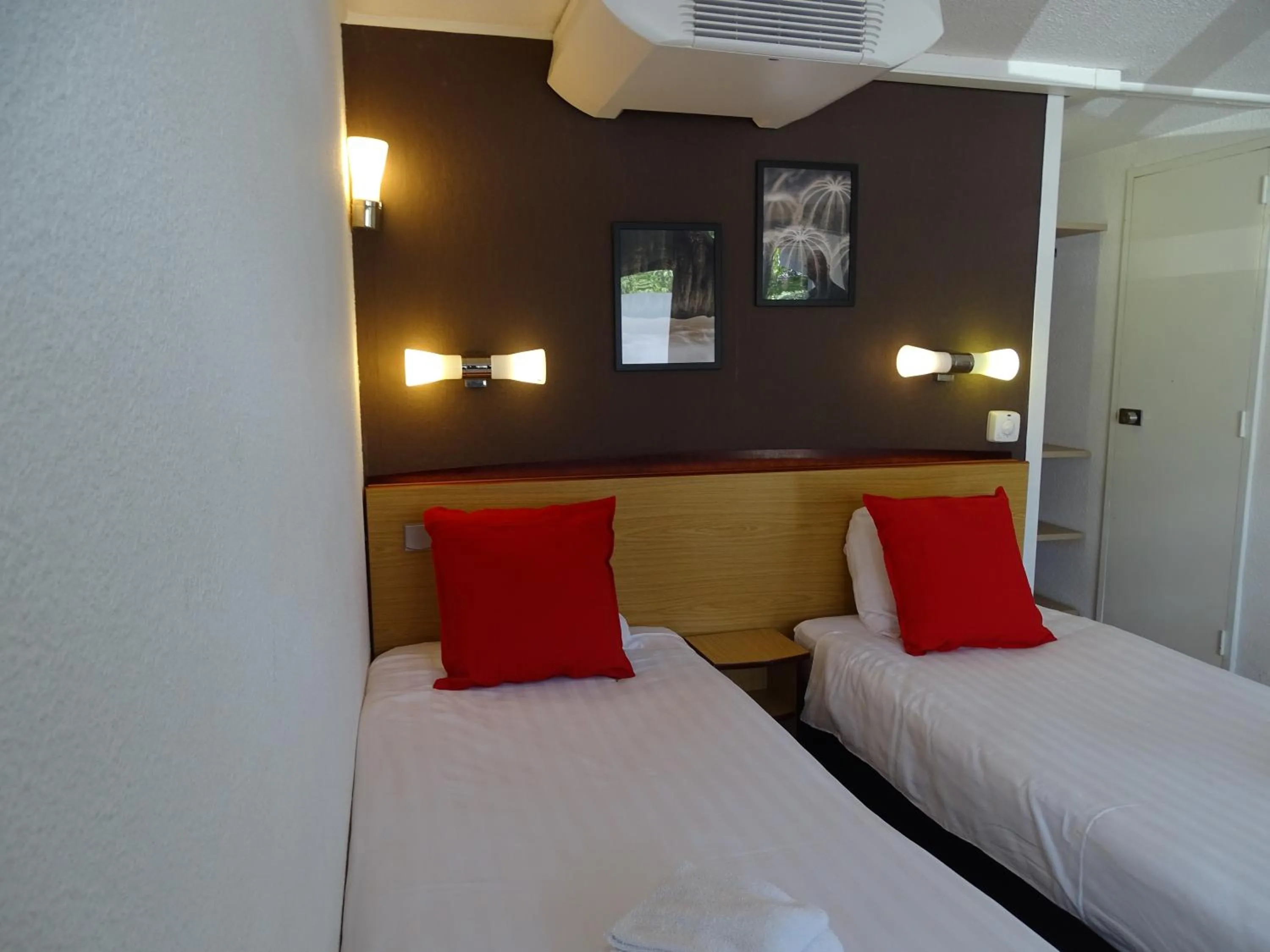 Bed in Value Stay Bruges