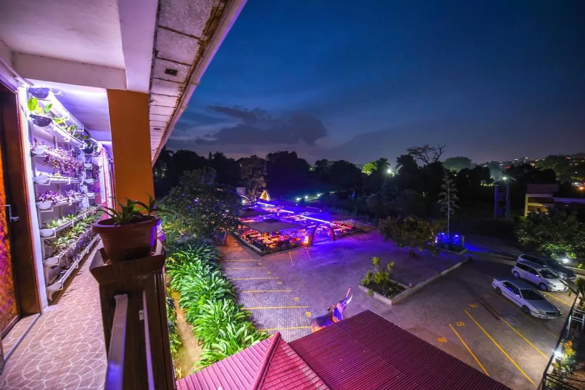Balcony/Terrace, Pool View in African Tribe Suites
