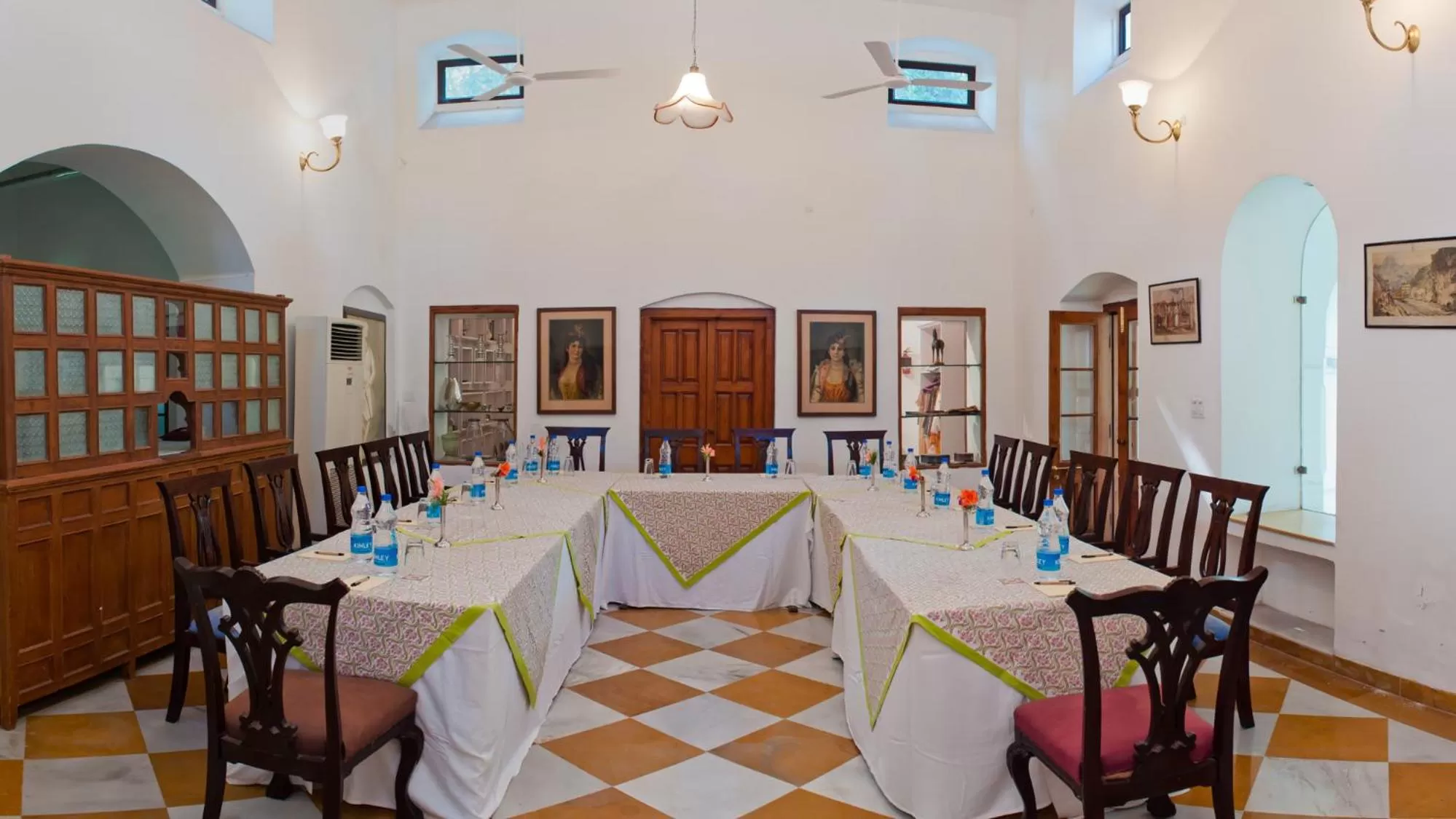 Business facilities in Neemrana's - Baradari Palace