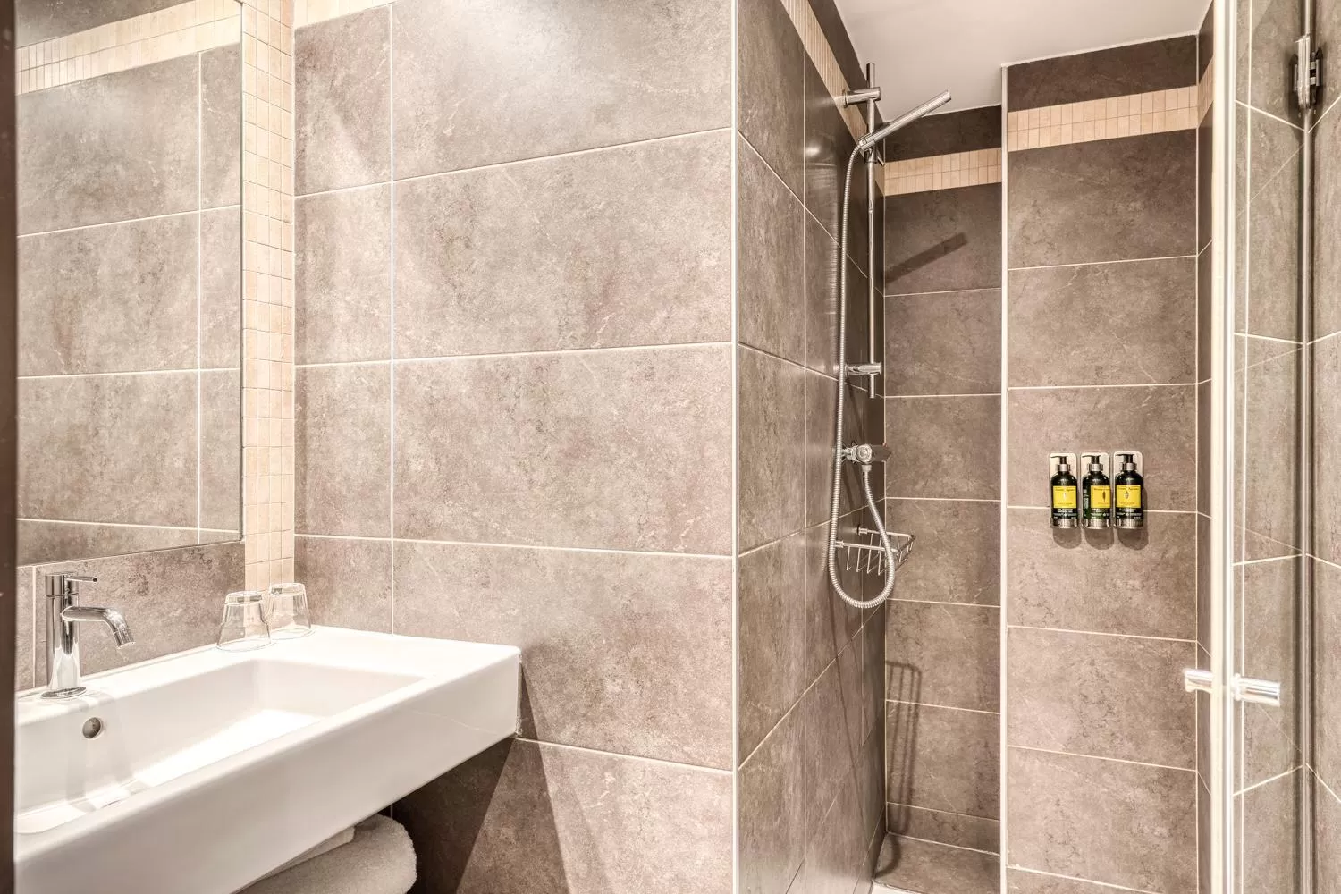 Shower in Les Loges Blanches Megève