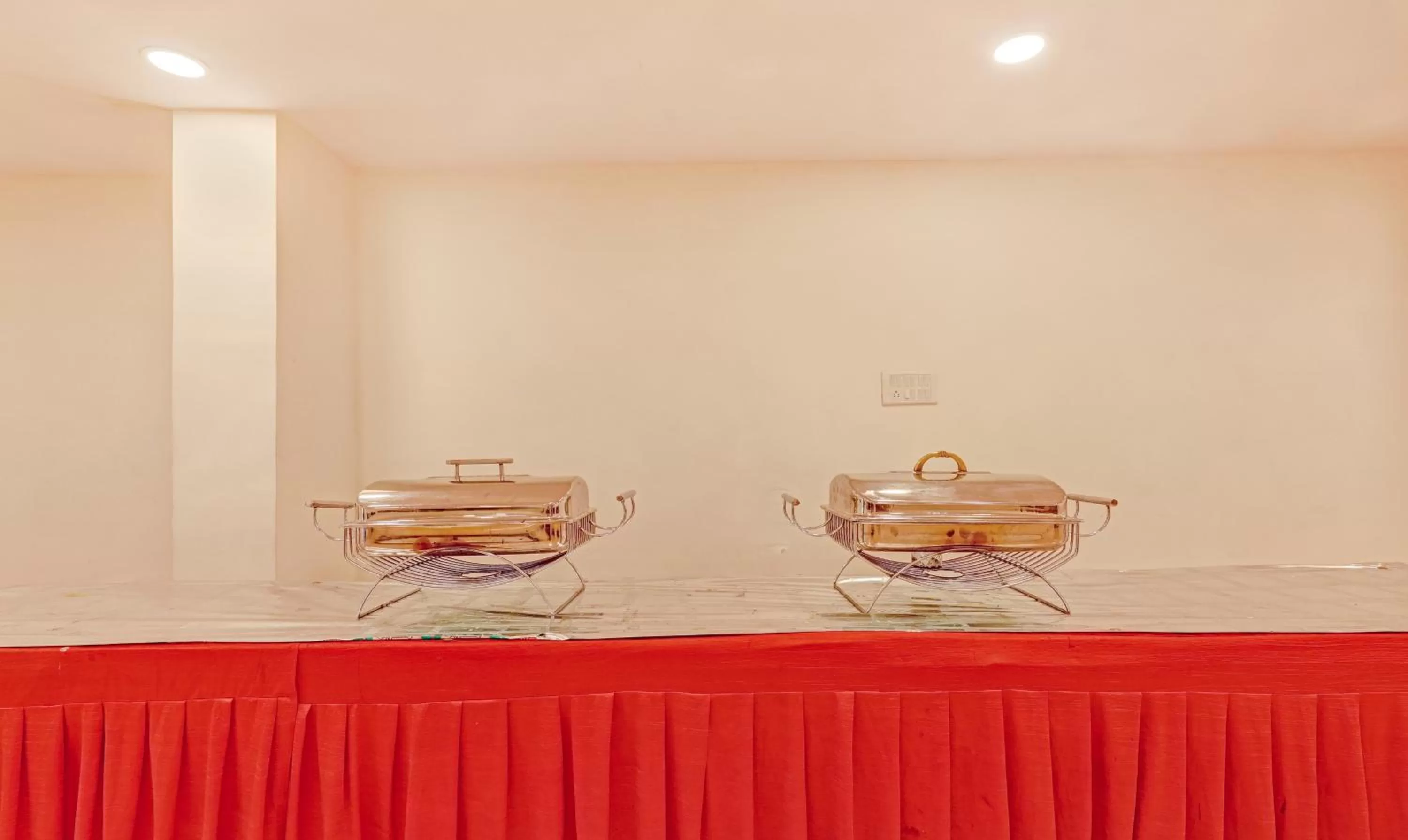 Buffet breakfast, Kitchen/Kitchenette in Treebo Trend Silver Stallion