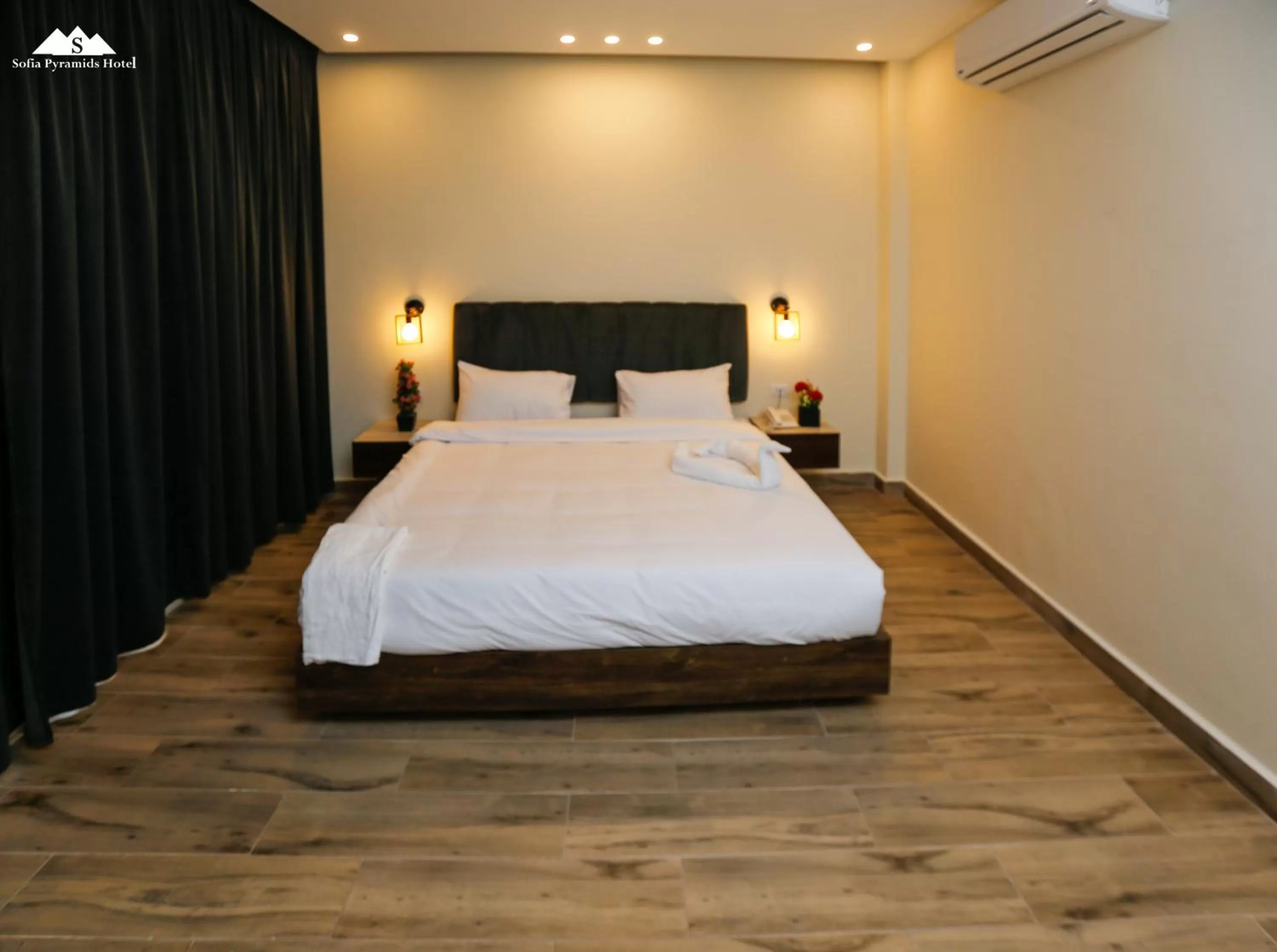 Bed in Sofia Pyramids Hotel