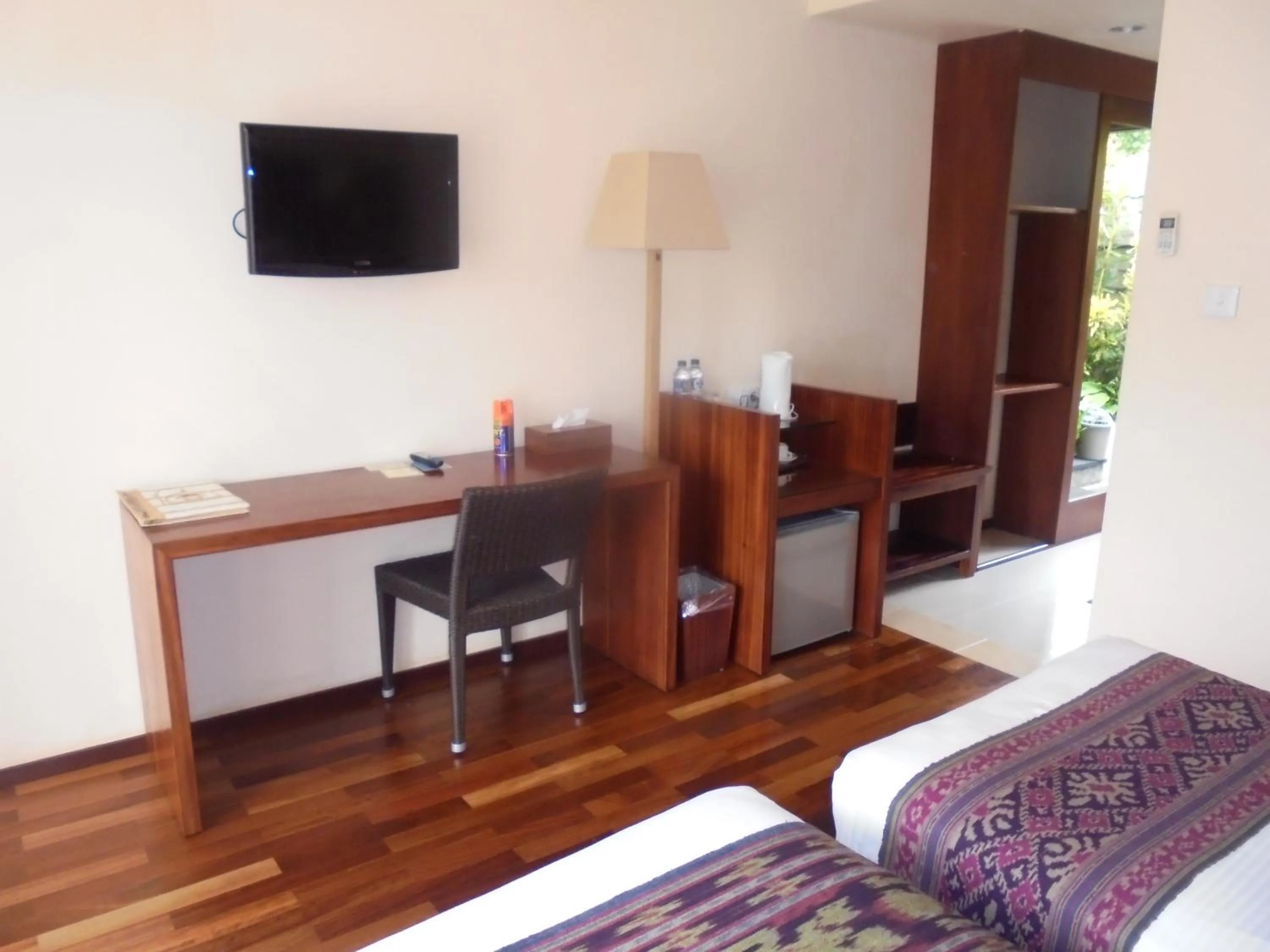 TV and multimedia, Bed in Biyukukung Suite & Spa