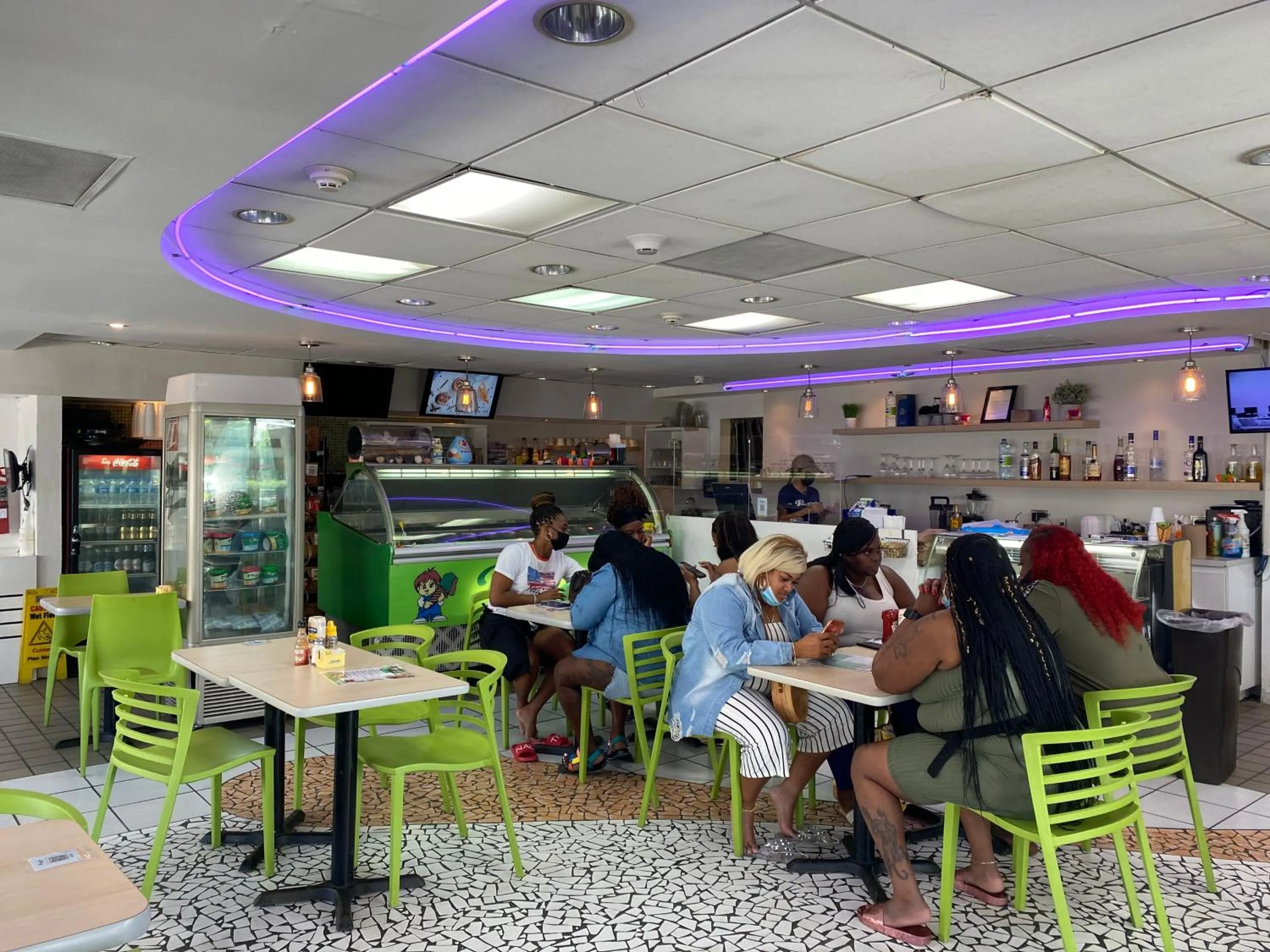 Restaurant/places to eat in Coral by the Sea