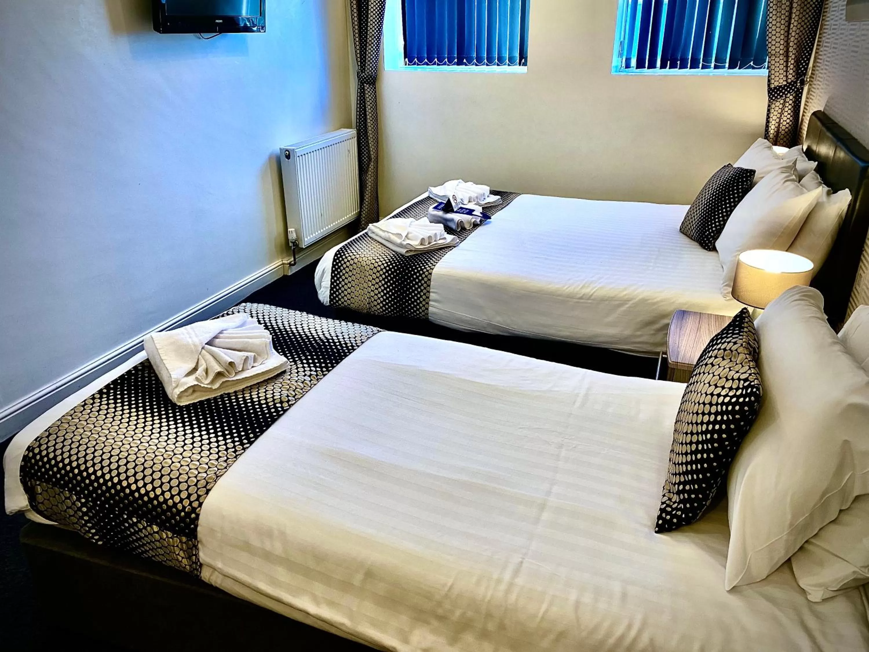 Bed in Royal Seabank Hotel