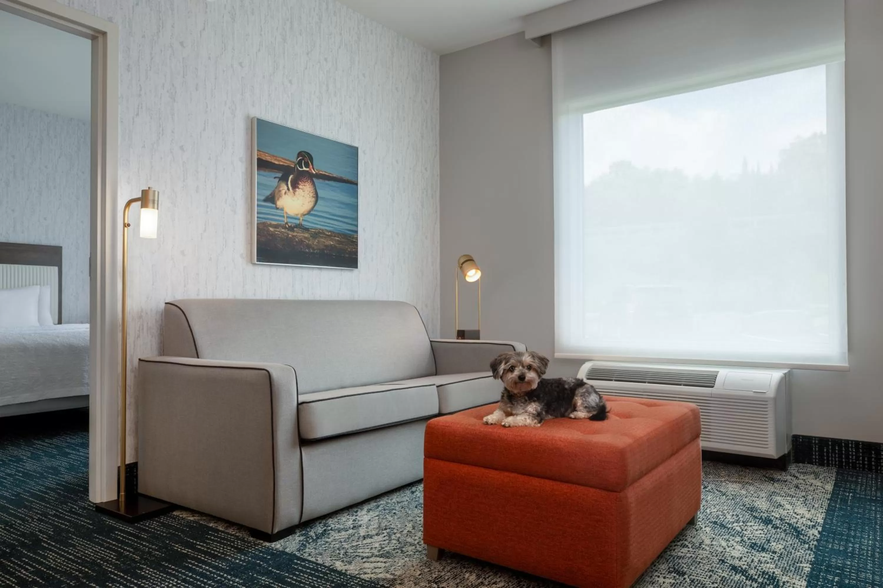 Living room, Bed in Home2 Suites By Hilton Huntsville