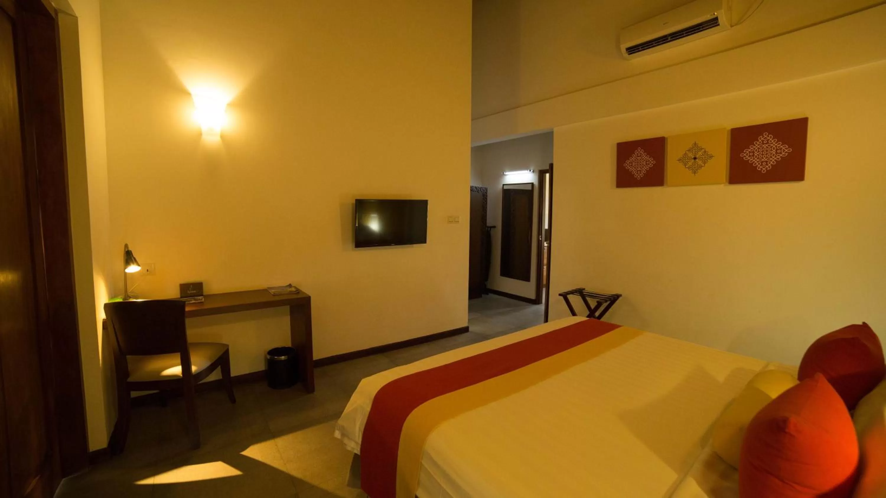 Bed in The Thinnai - All-Suites Boutique Hotel