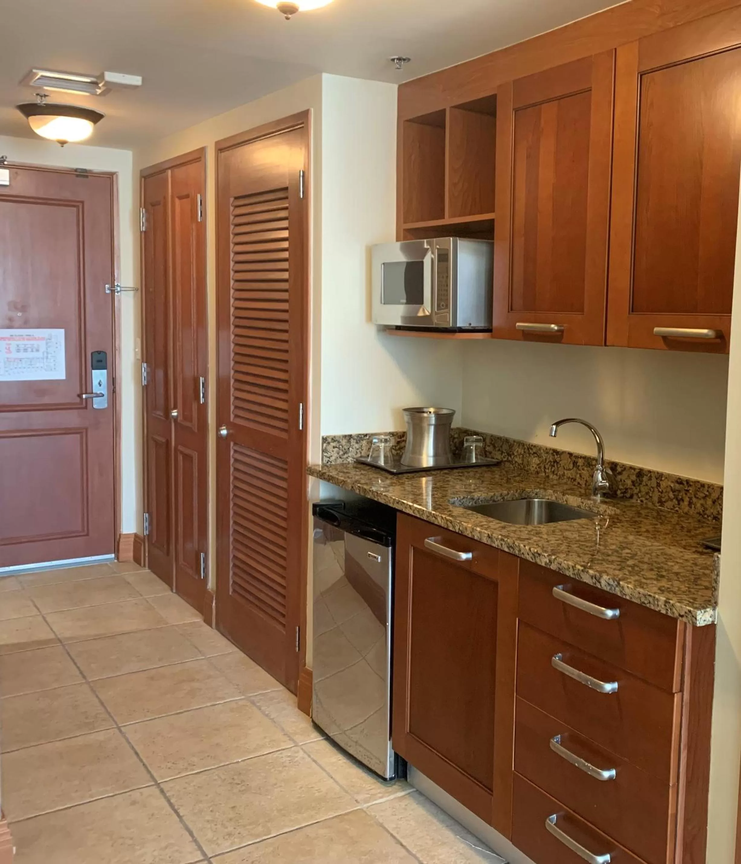 Kitchen or kitchenette in Costa Bahia Hotel Paseo Caribe