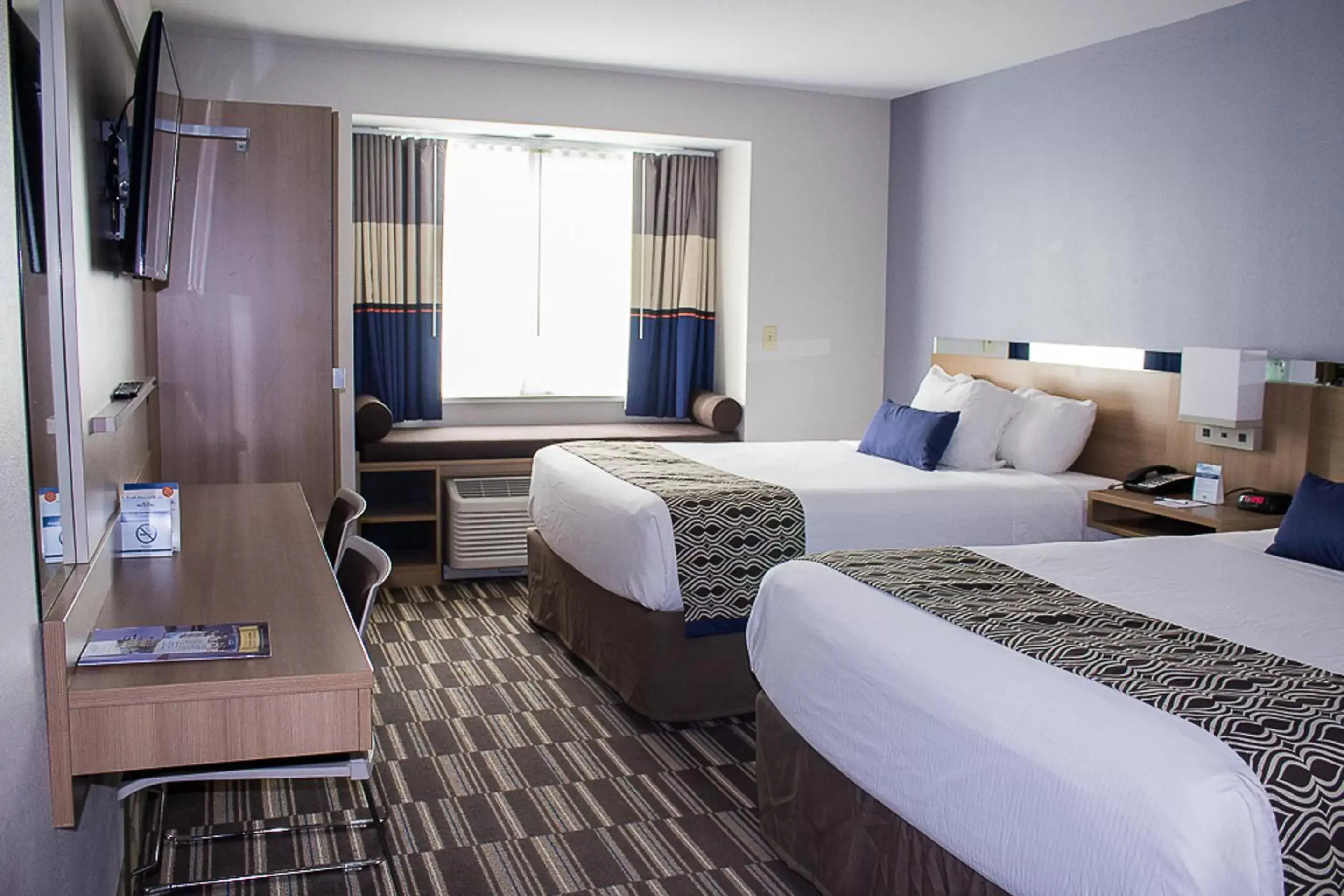 Queen Room - Disability Access/Non-Smoking in Microtel Inn & Suites by Wyndham - Penn Yan Queen Room - Disability Access/Non-Smoking in Microtel Inn & Suites by Wyndham - Penn Yan