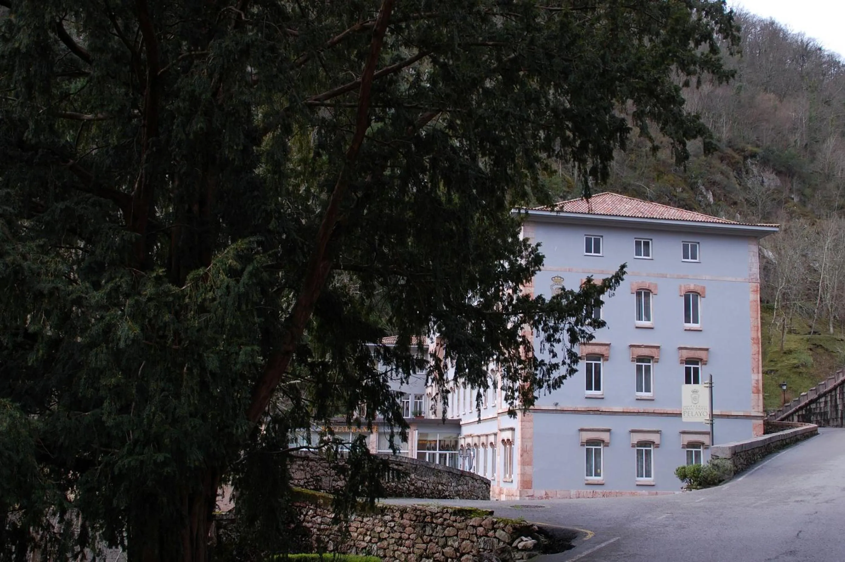 Property building in Arcea Gran Hotel Pelayo