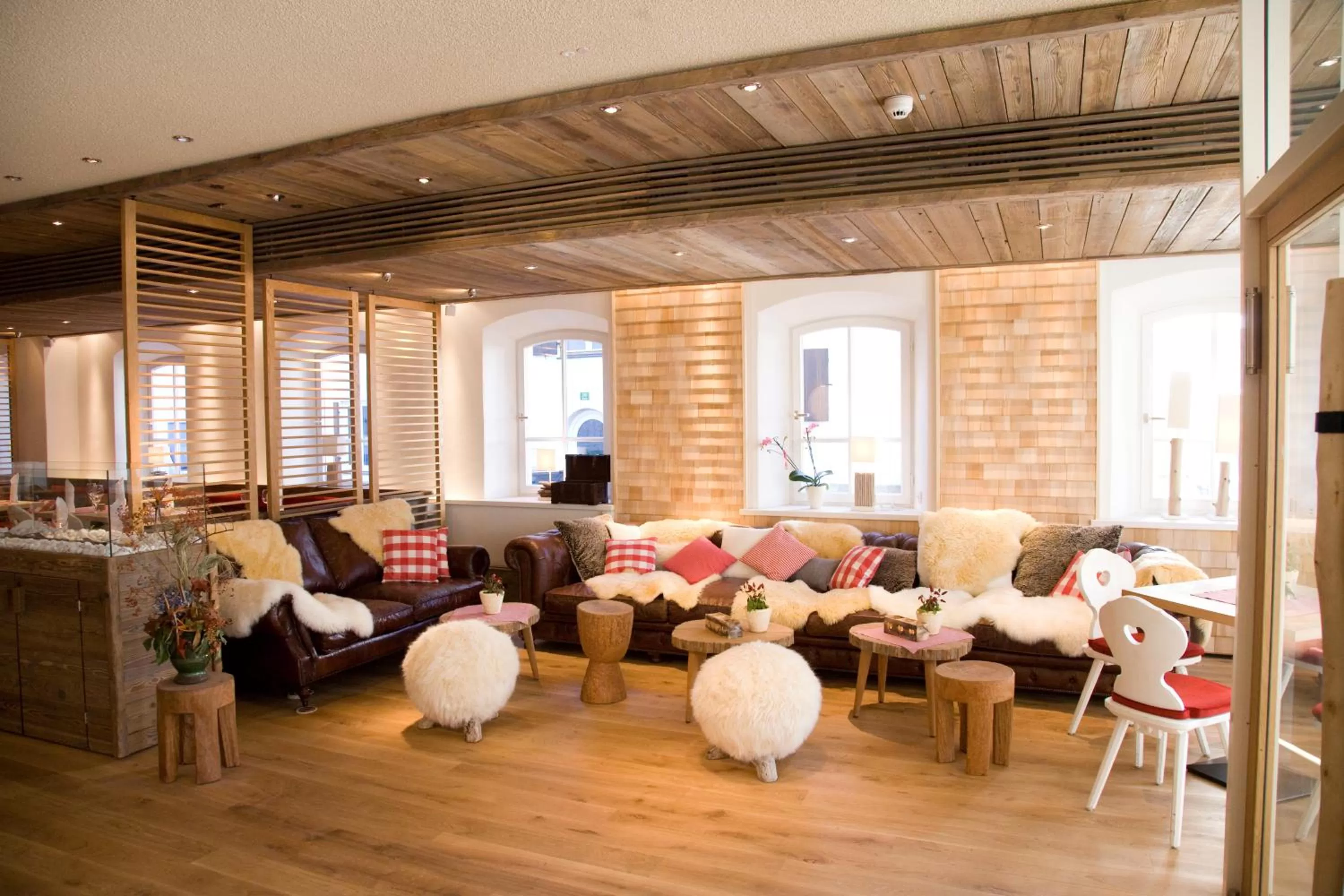 Lounge or bar, Restaurant/Places to Eat in Alpin Lifestyle Hotel Löwen & Strauss