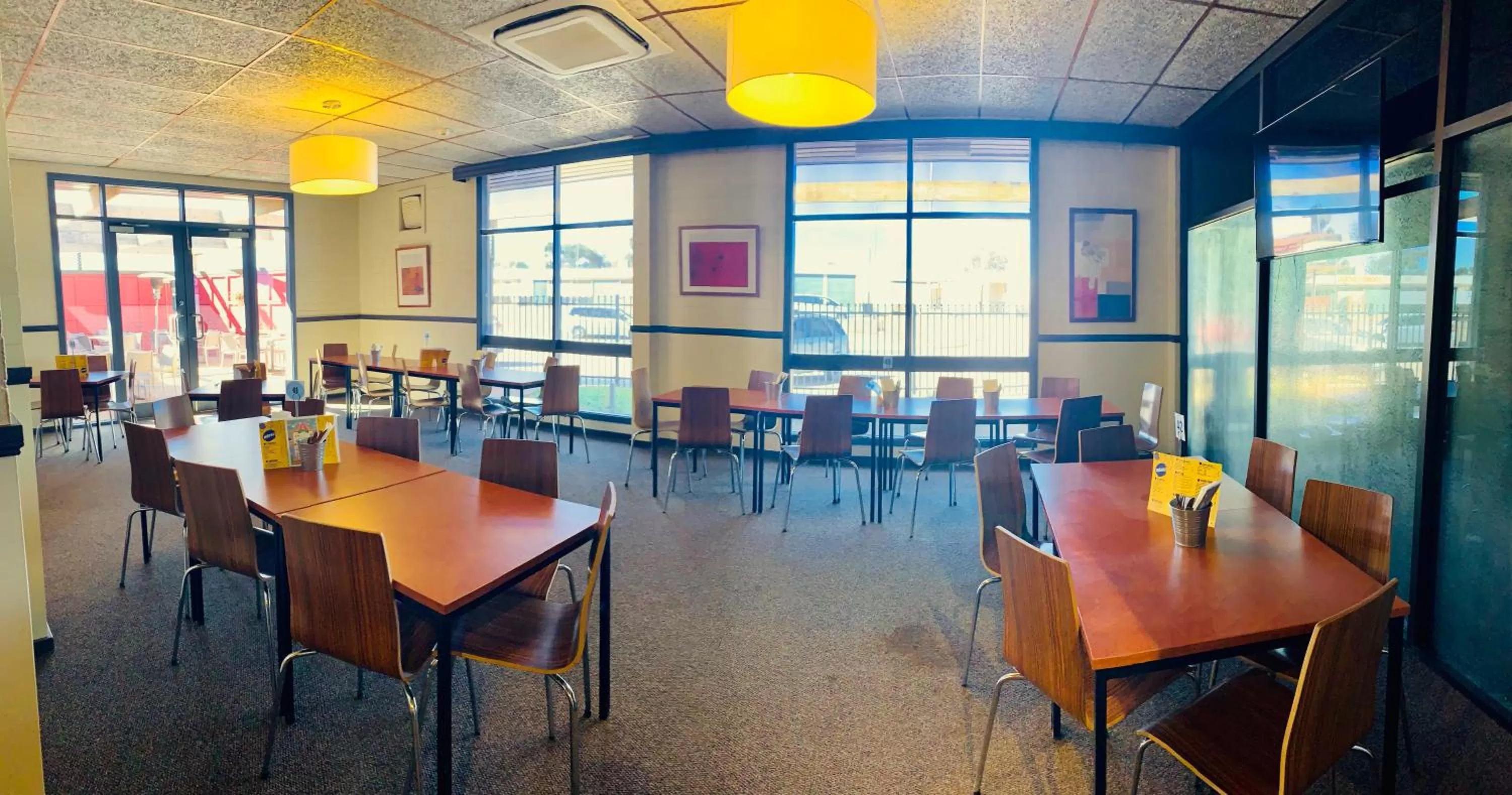 Restaurant/places to eat in Opal Inn Hotel, Motel, Caravan Park