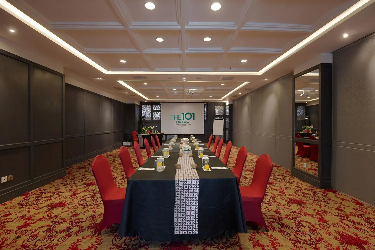 Meeting/conference room in THE 1O1 Yogyakarta Tugu