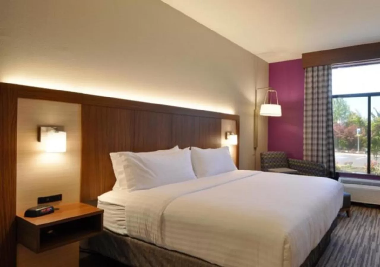 Photo of the whole room, Bed in Holiday Inn Express Quantico - Stafford by IHG
