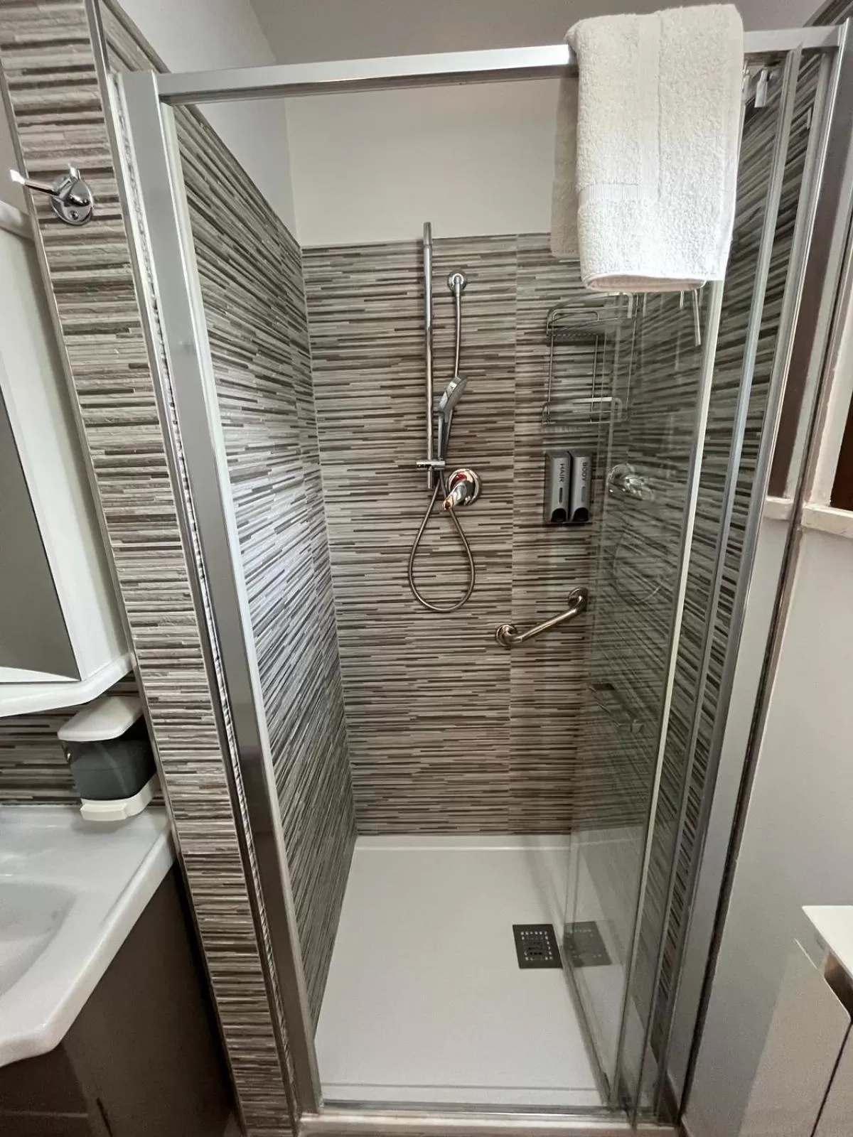 Shower, Bathroom in B&B La cas' d'Alfonz'