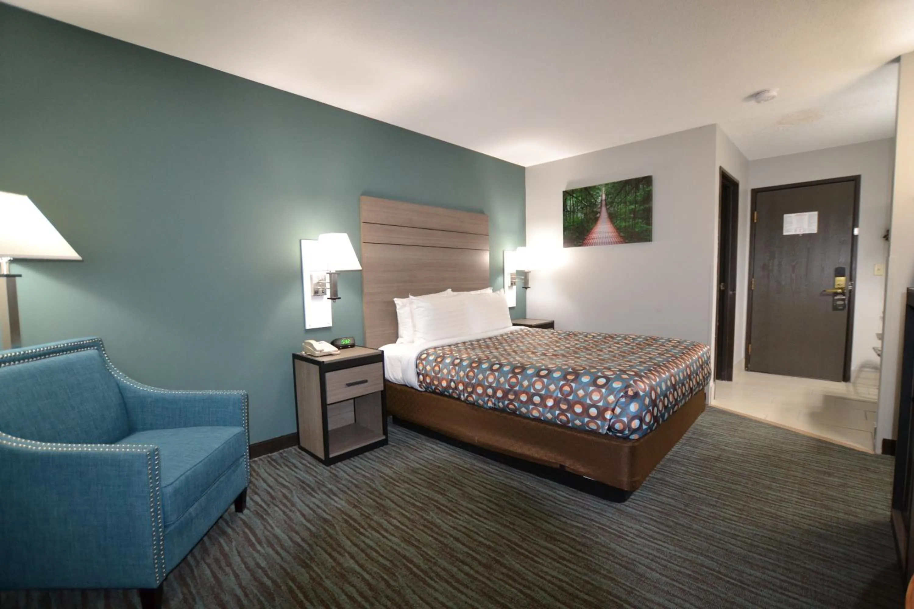 Photo of the whole room, Bed in Countryside Inn & Suites Omaha East-Council Bluffs IA