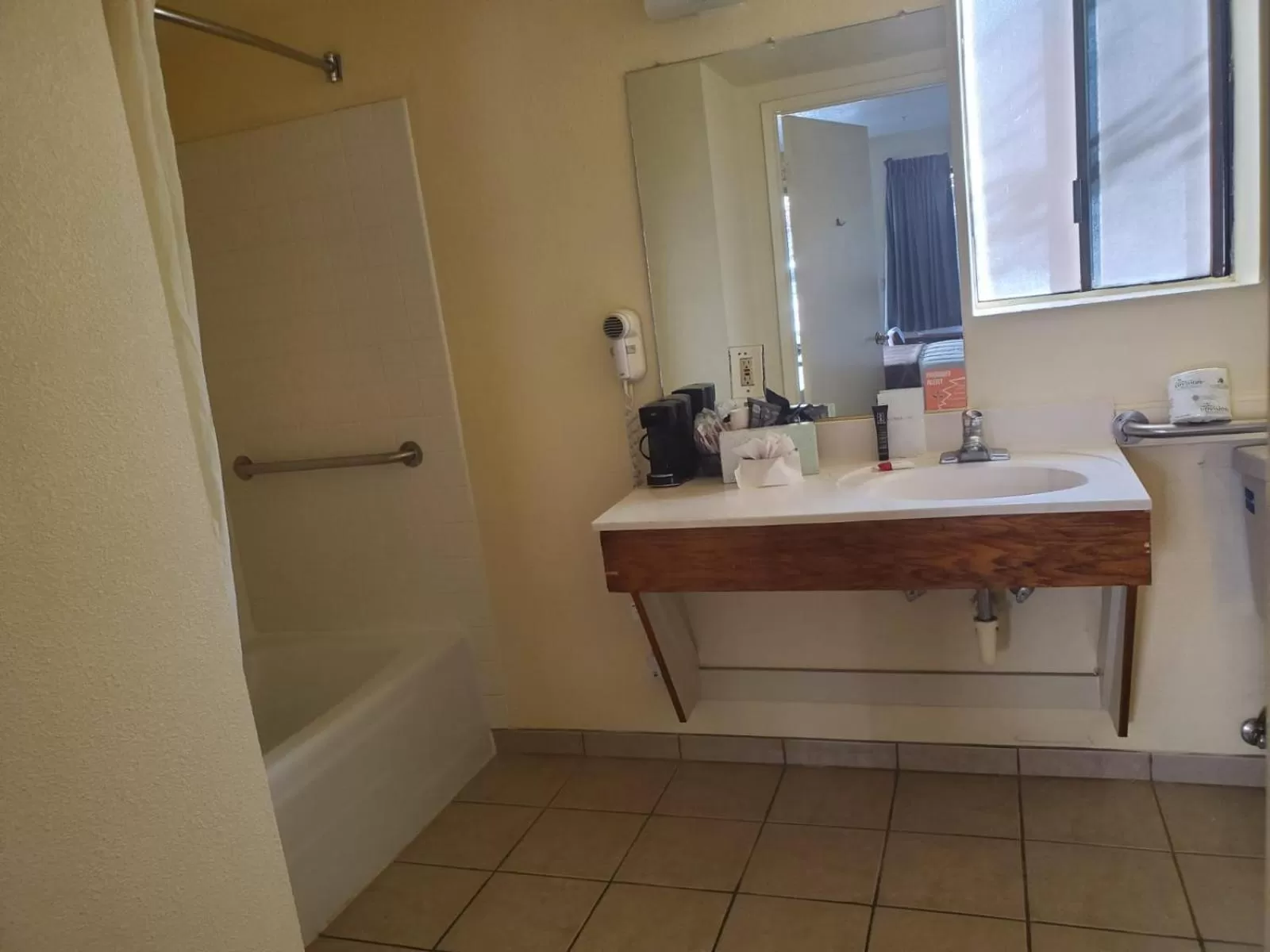 Bathroom in Mission Inn San Luis Obispo