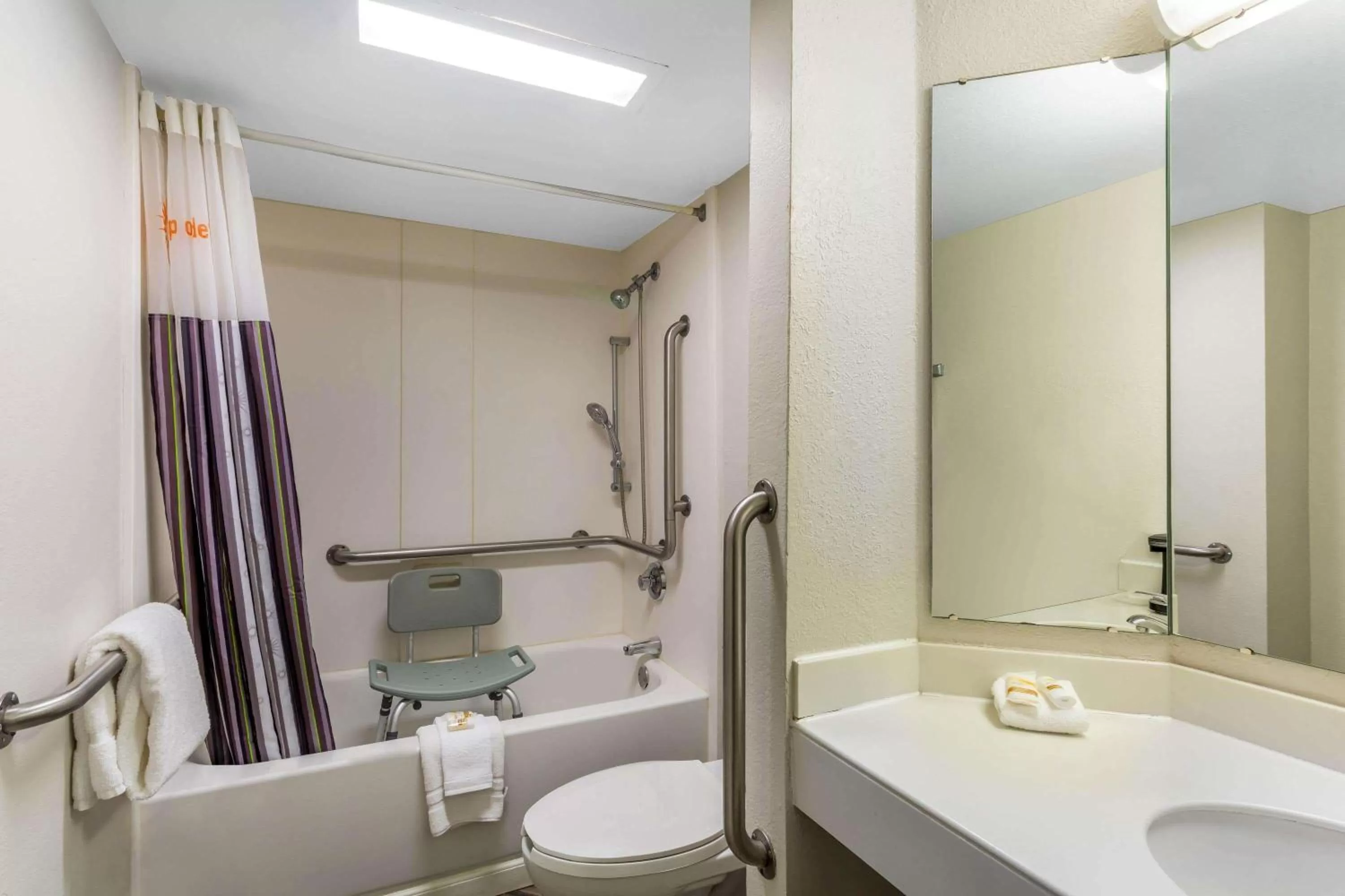 Bathroom in La Quinta Inn by Wyndham Odessa