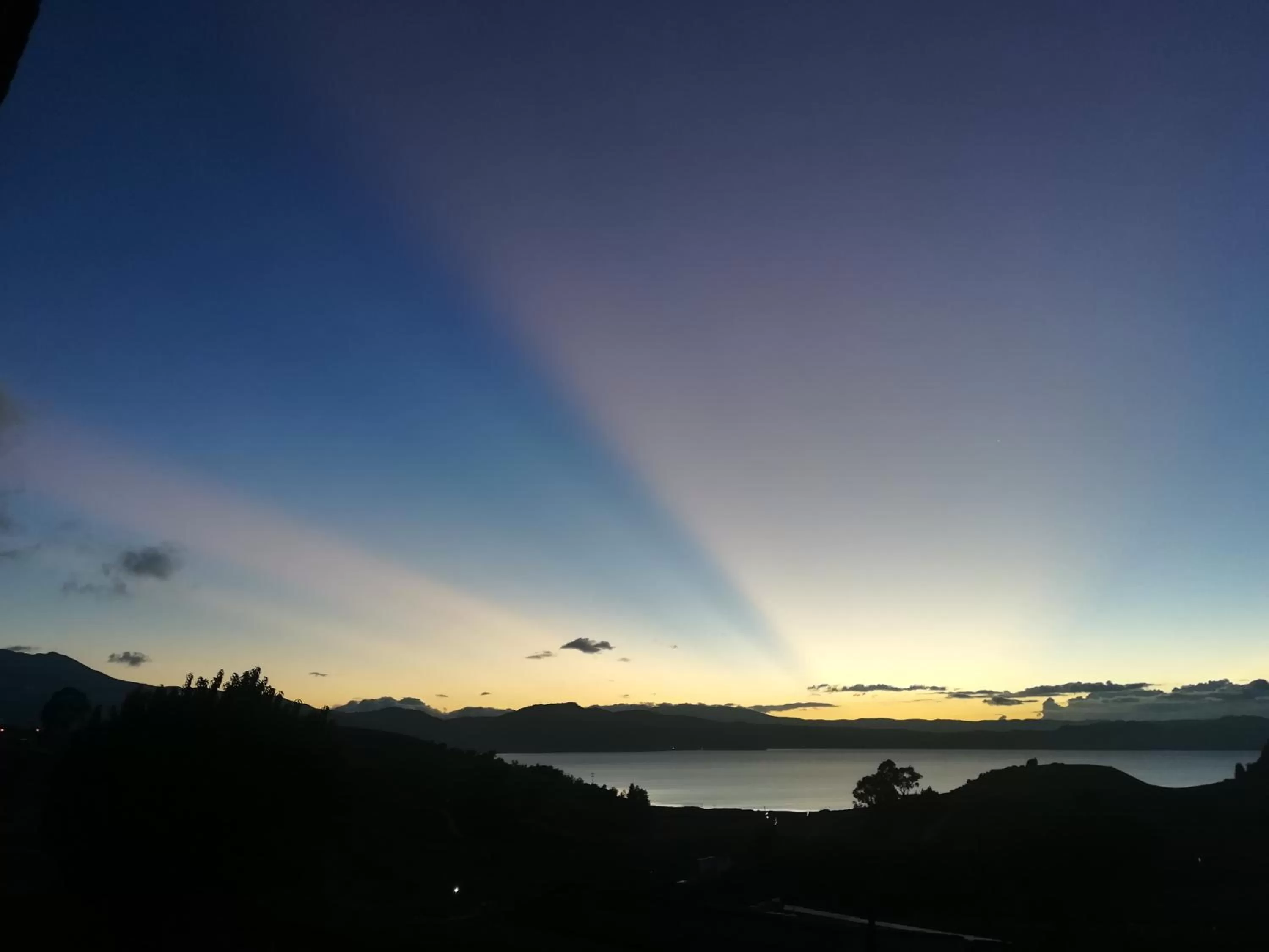 Sunset in Refugio Turistico & Restaurante Dylam