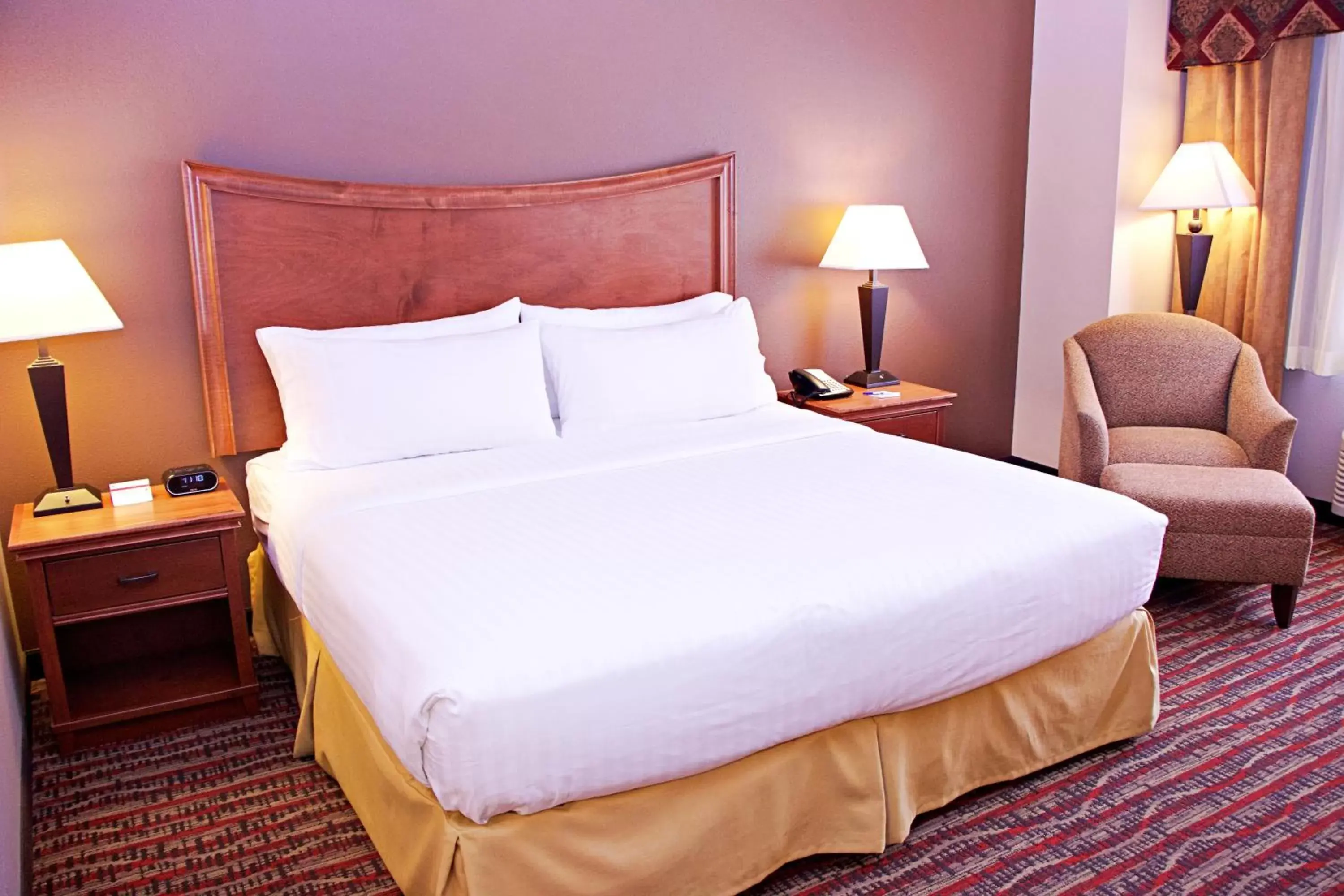 Standard King Room in Holiday Inn Express Hotel & Suites Pierre-Fort Pierre by IHG Standard King Room in Holiday Inn Express Hotel & Suites Pierre-Fort Pierre by IHG