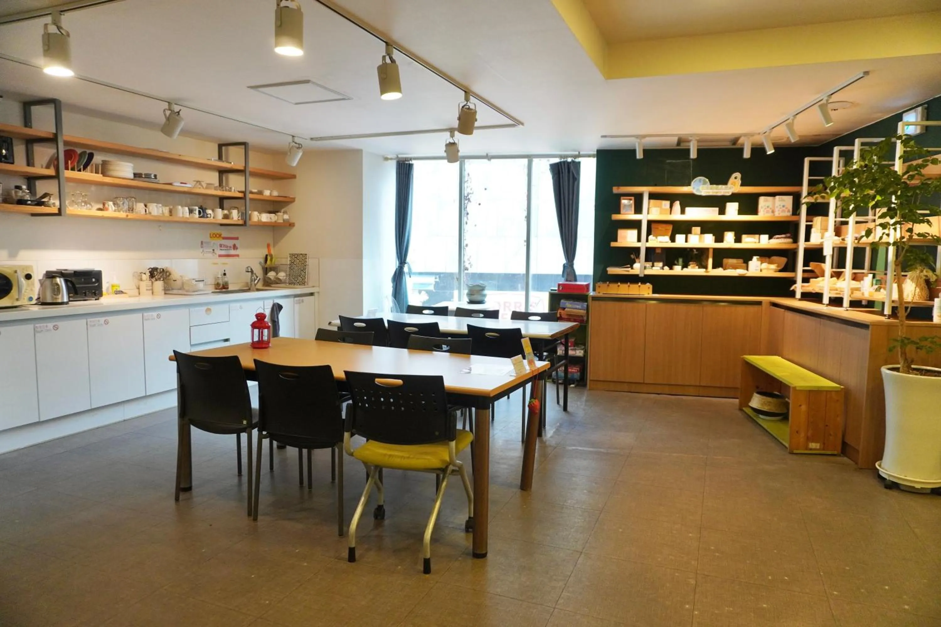 Communal lounge/ TV room in Dongseongro ZERO guesthouse