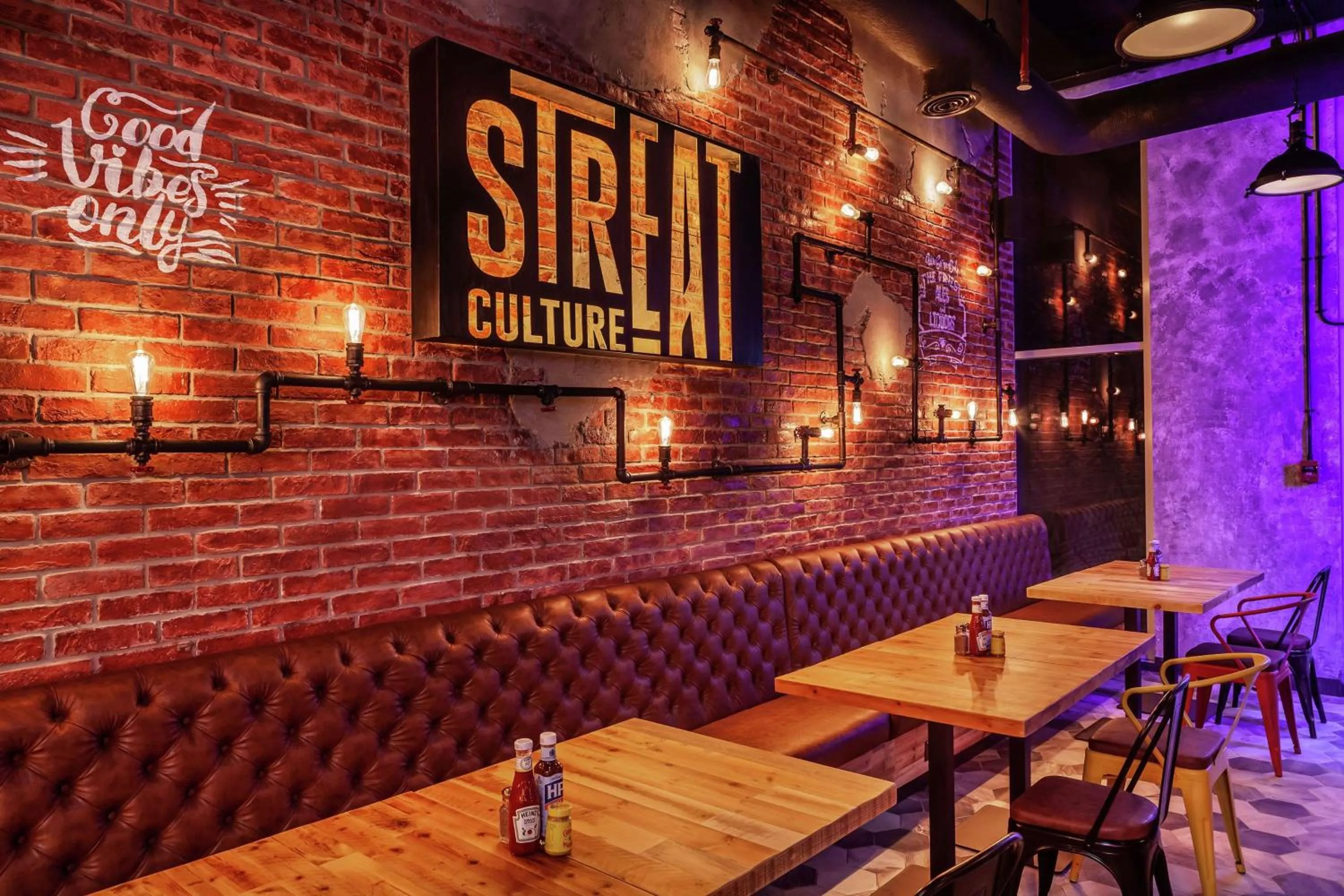 Restaurant/places to eat in DoubleTree by Hilton Dubai Al Jadaf