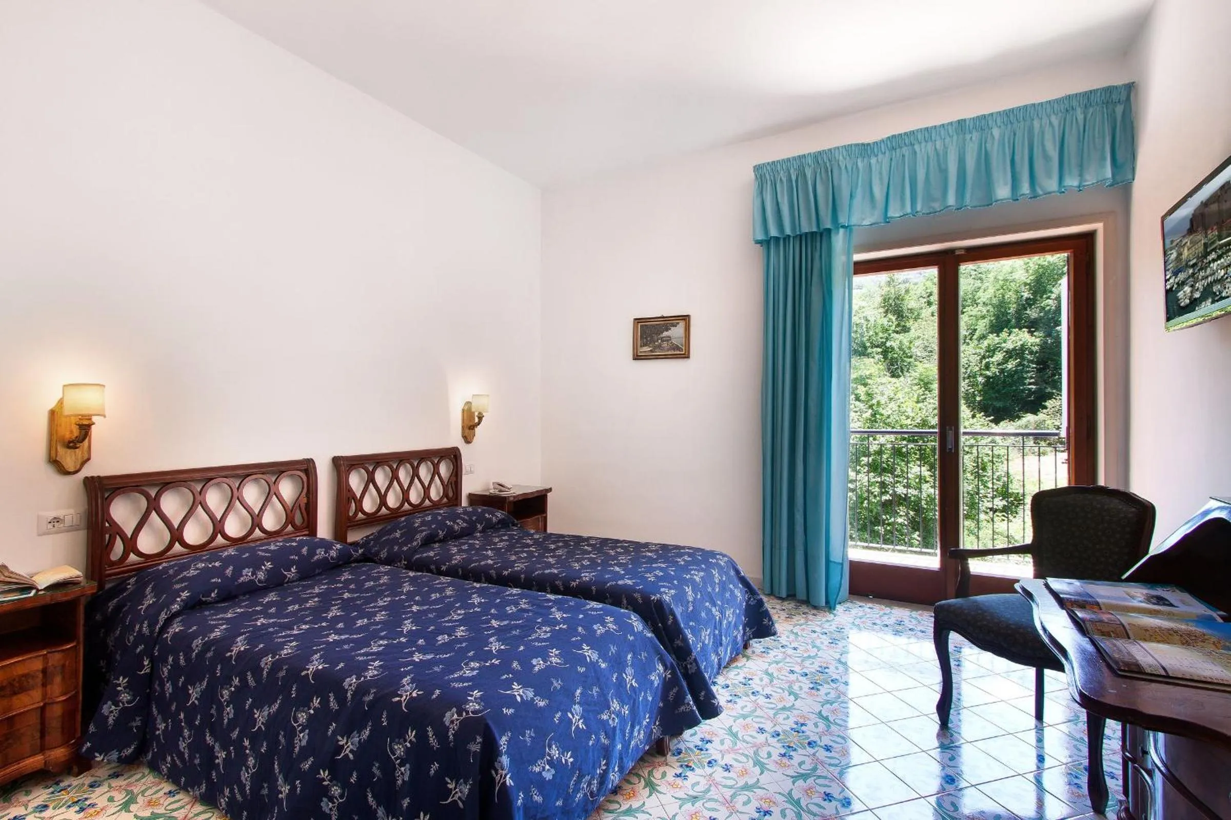 Bed in Hotel Metropole