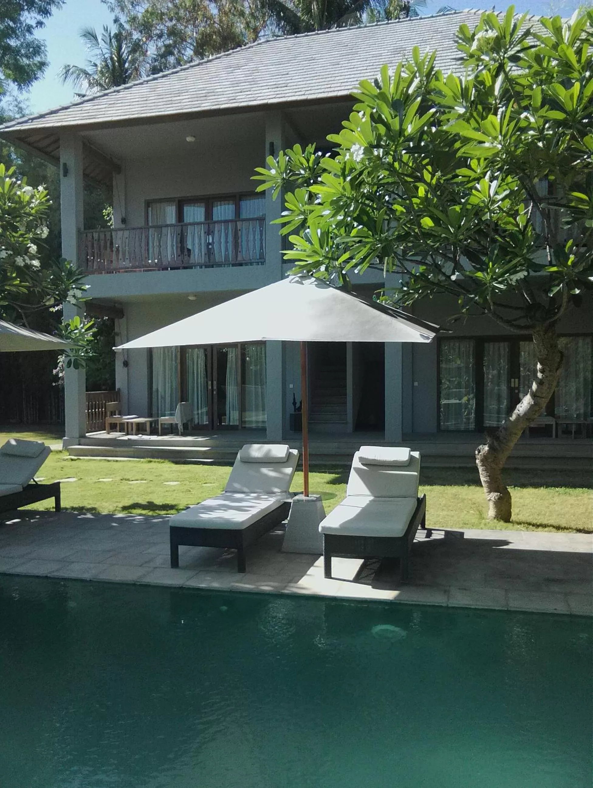 Facade/entrance in Ju'Blu Hotel