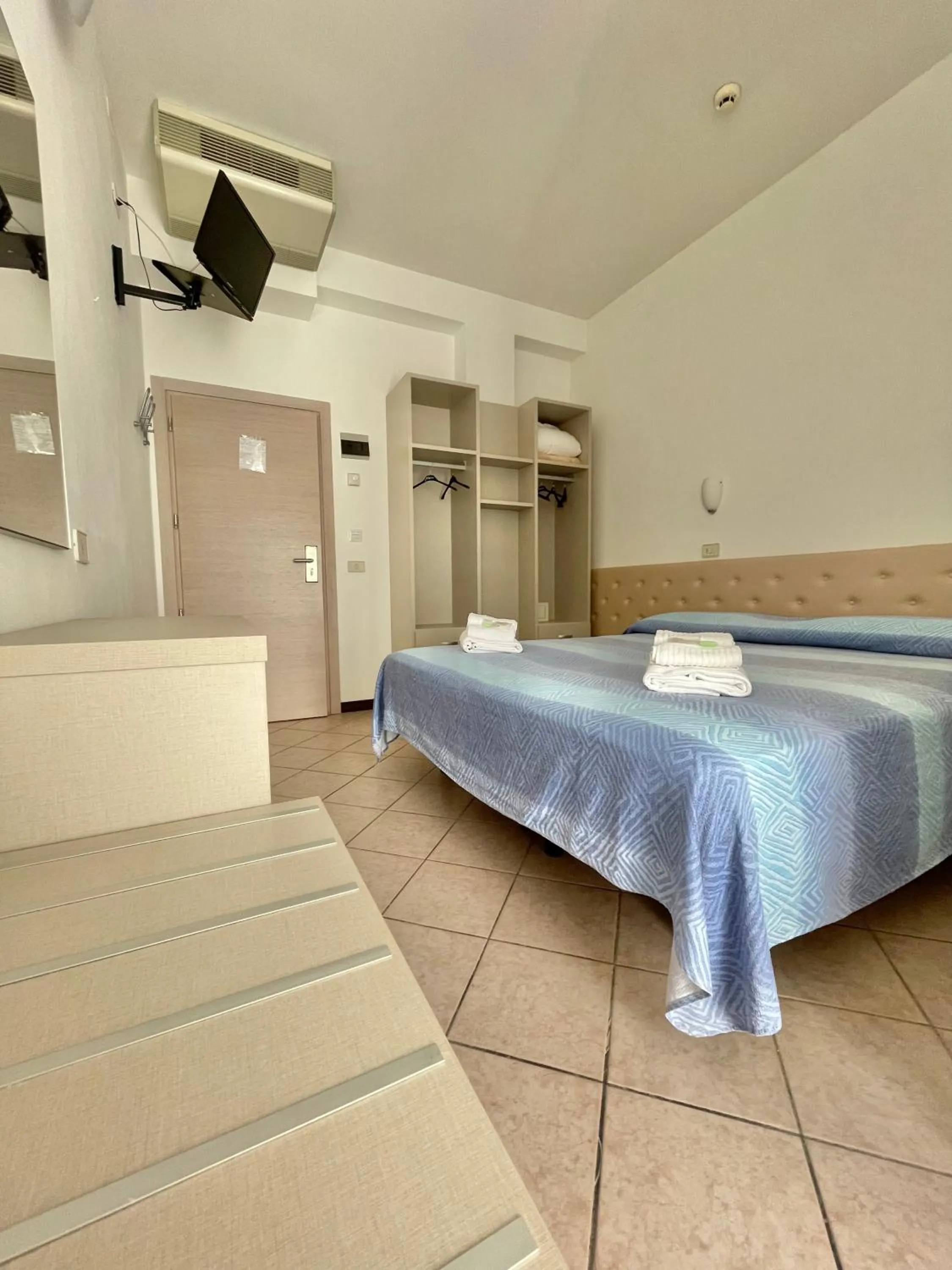 Double or Twin Room - Disability Access in Hotel Blumen