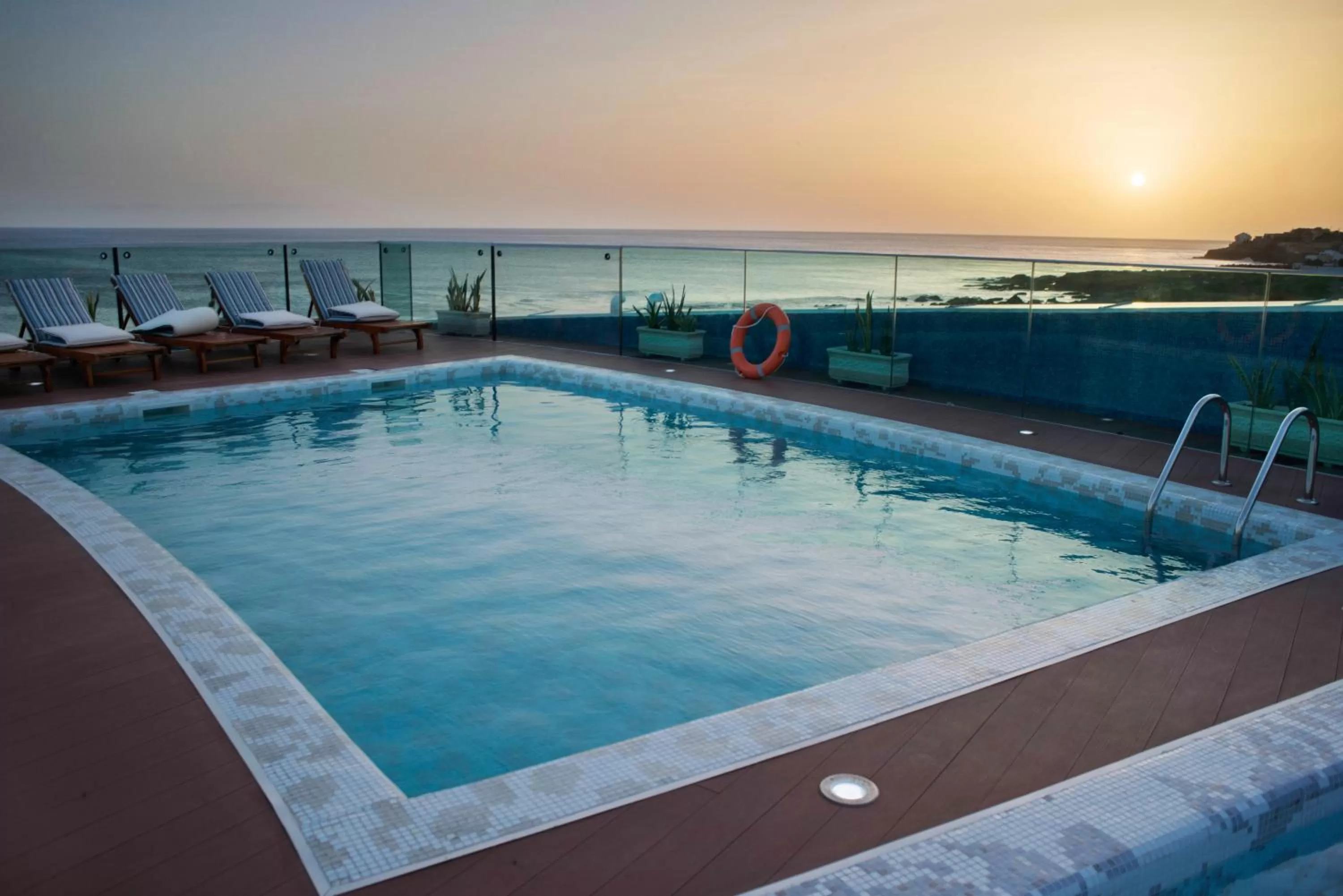 Swimming pool in Hotel Vip Praia