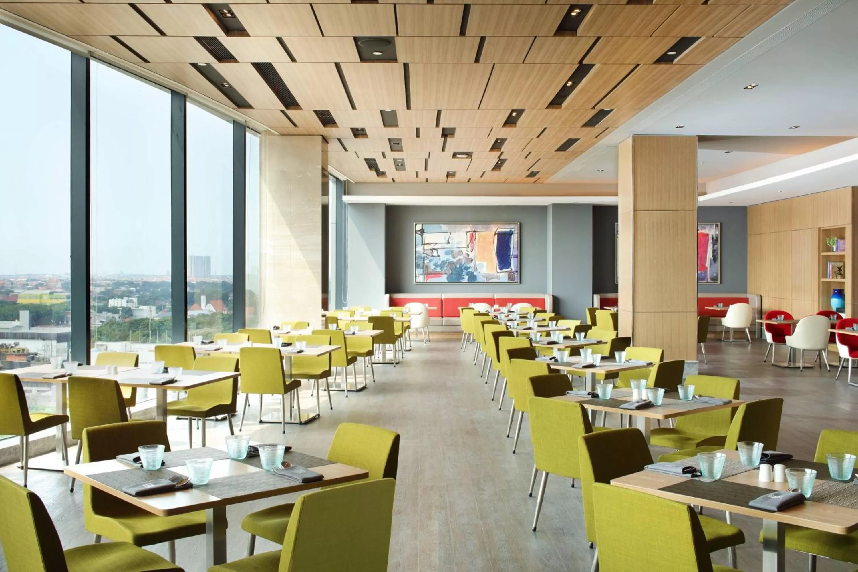 Restaurant/places to eat in Four Points by Sheraton Surabaya, Tunjungan Plaza