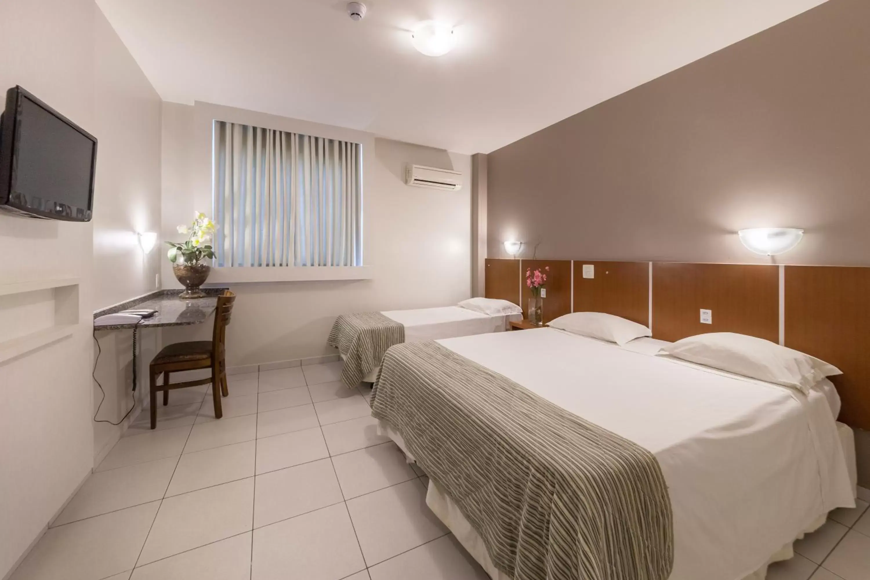 Triple Room in Hotel GAPH Maringa - Economico Mini Resort Triple Room in Hotel GAPH Maringa - Economico Mini Resort