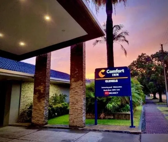 Property building in Comfort Inn Glenelg