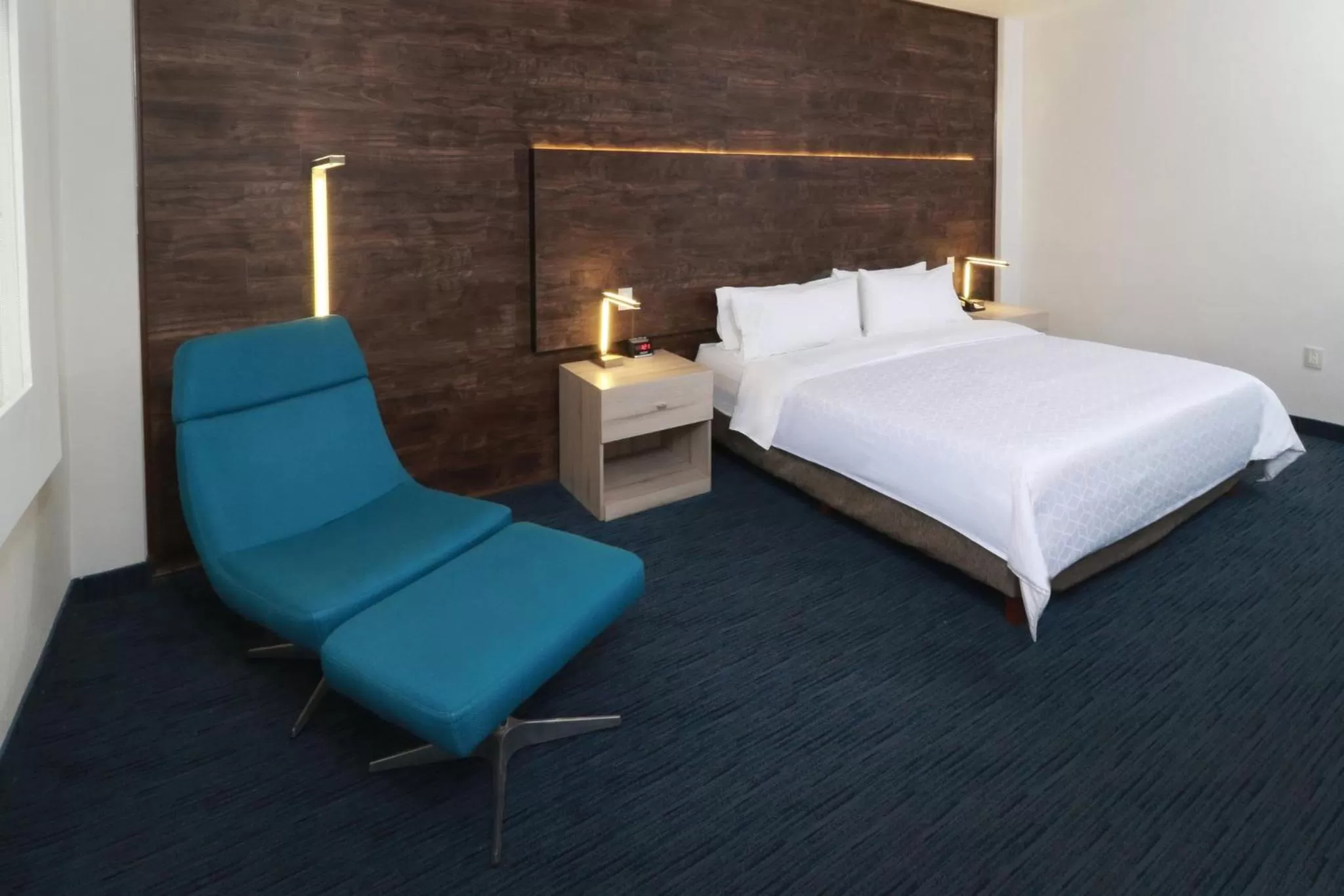 Photo of the whole room, Bed in Holiday Inn Express San Luis Potosí by IHG