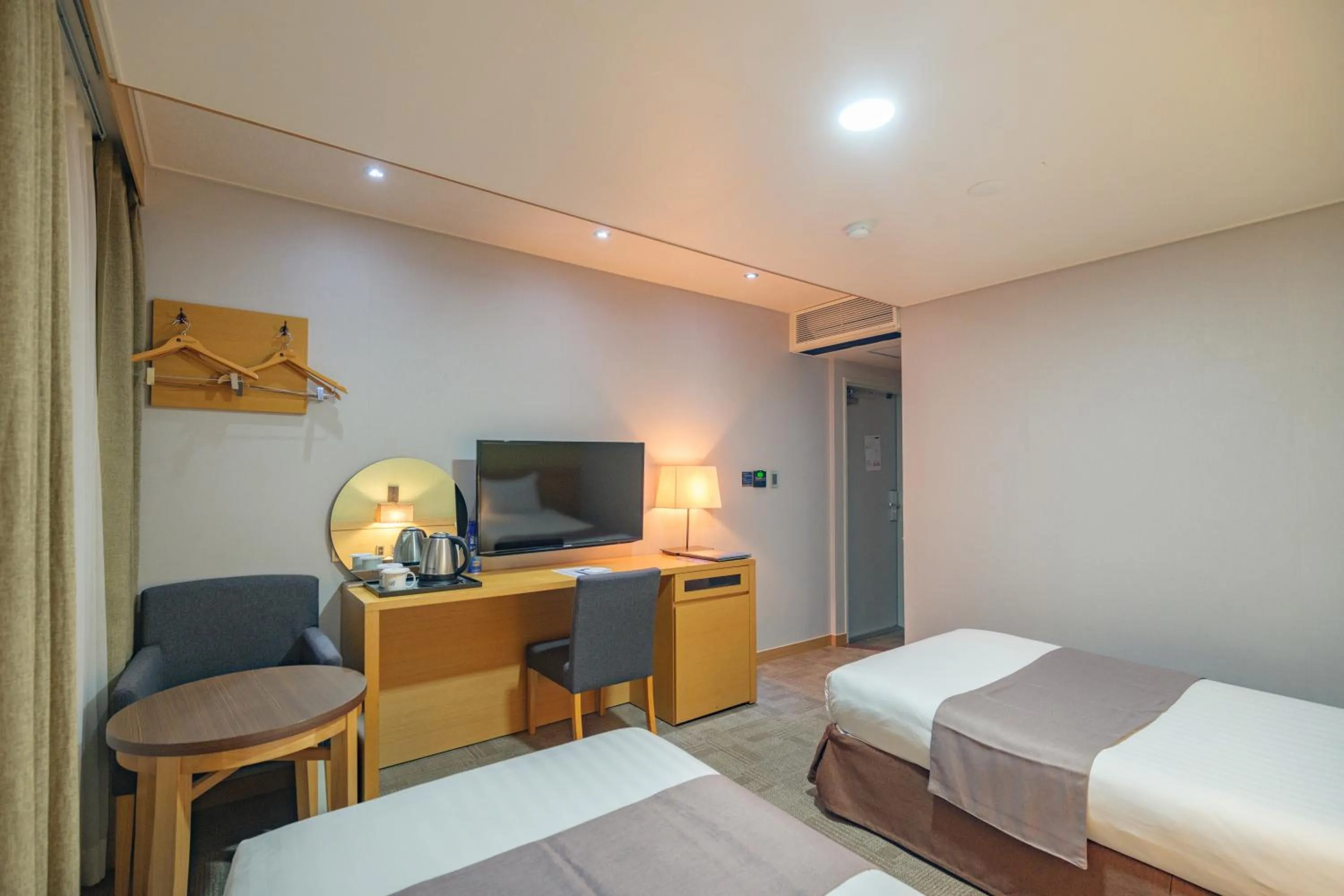 Decorative detail, Bed in Benikea Hotel Jeju