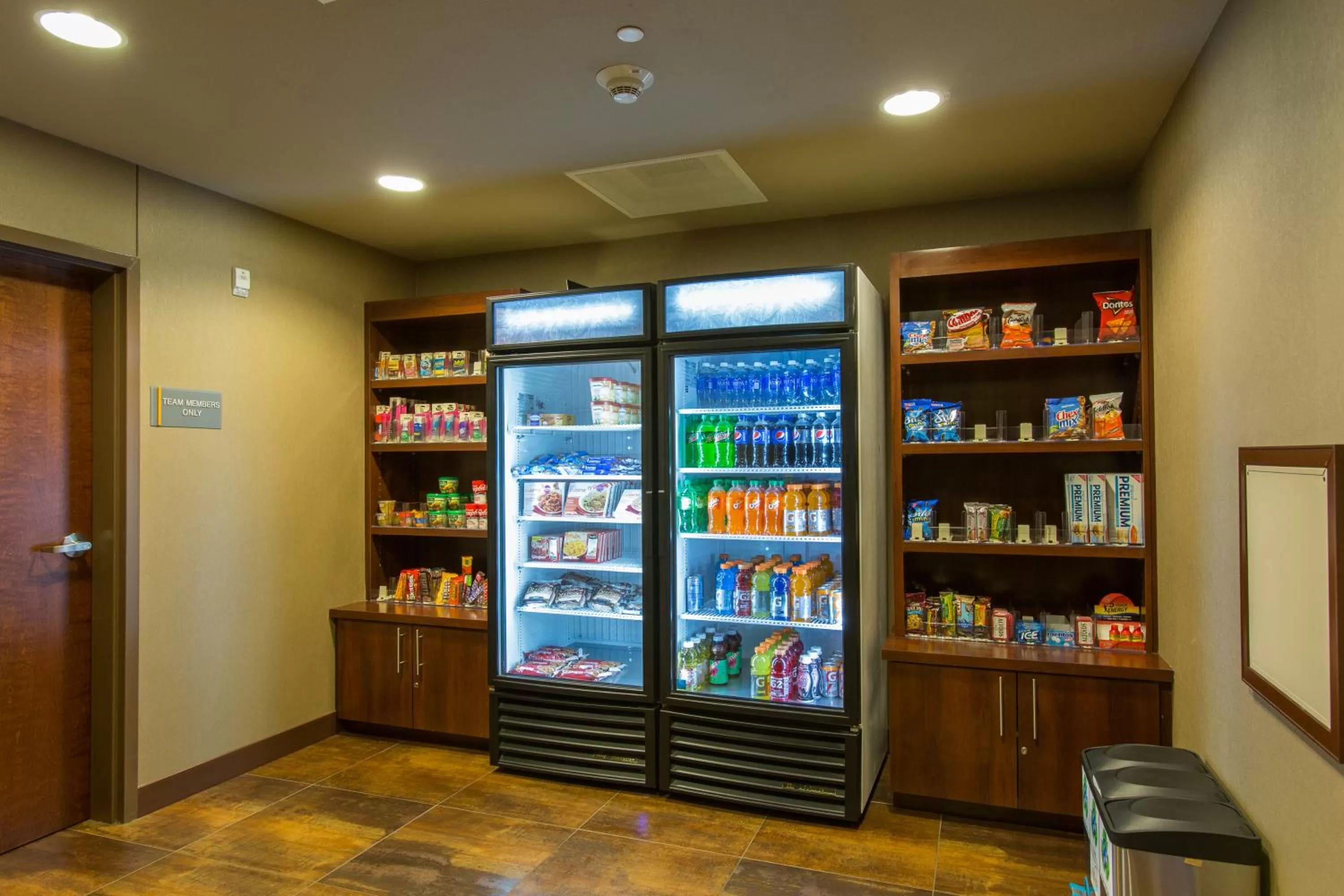 On-site shops in Cambria Hotel Plano - Frisco