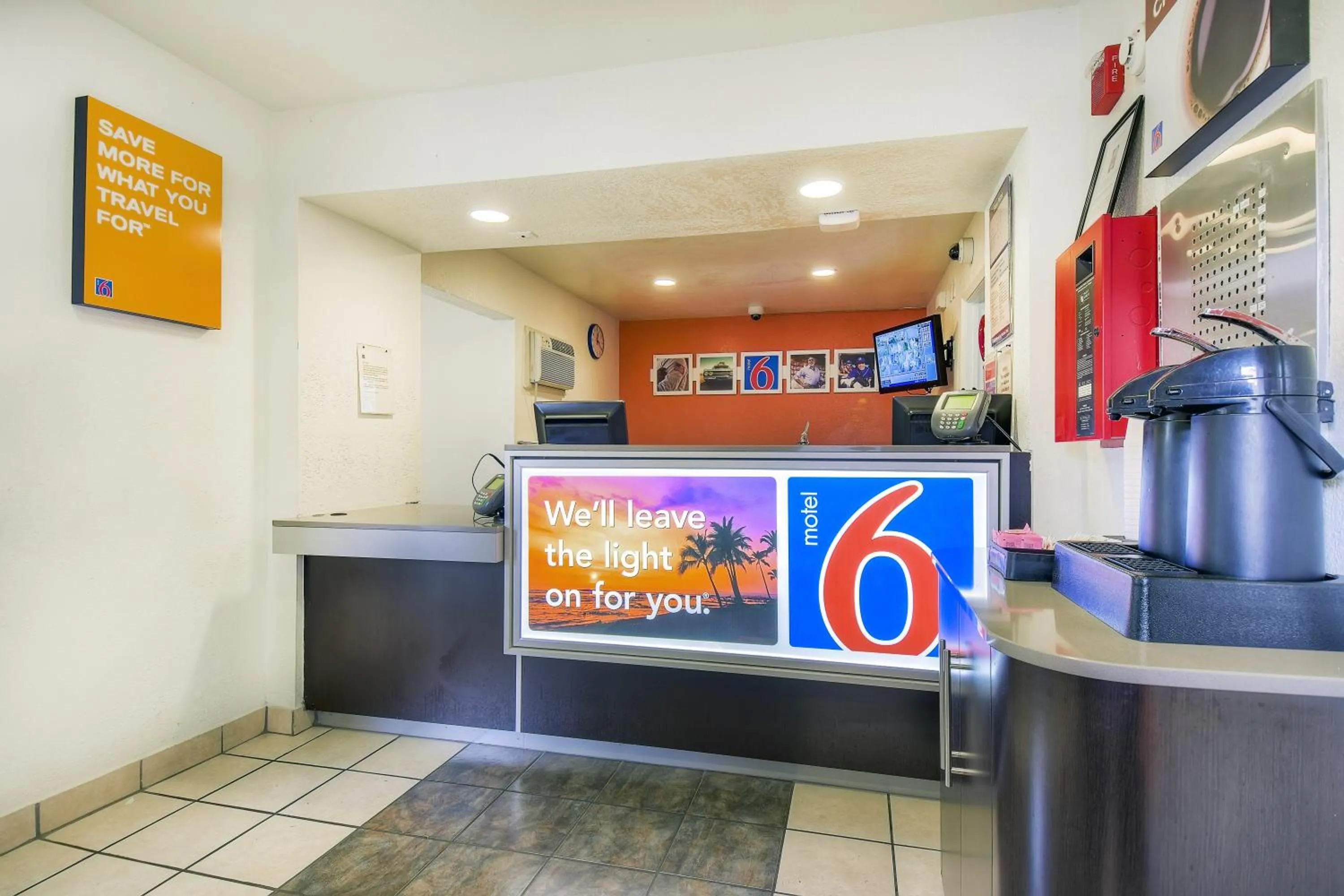 Lobby or reception in Motel 6-Chino, CA - Los Angeles Area