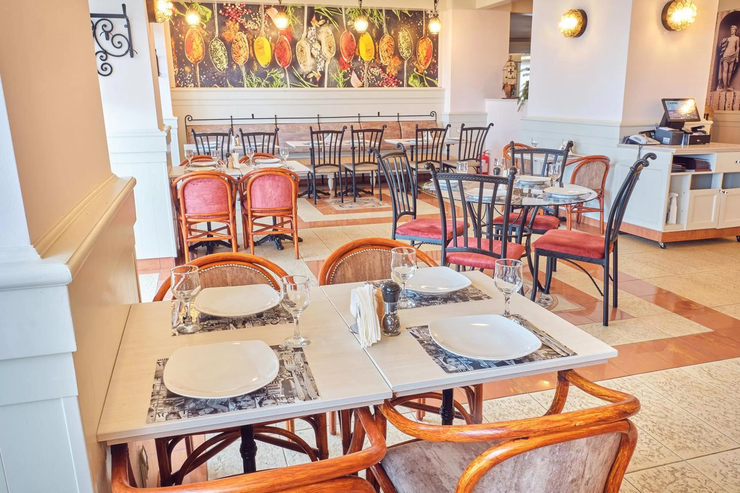 Restaurant/places to eat in Continental Forum Constanta