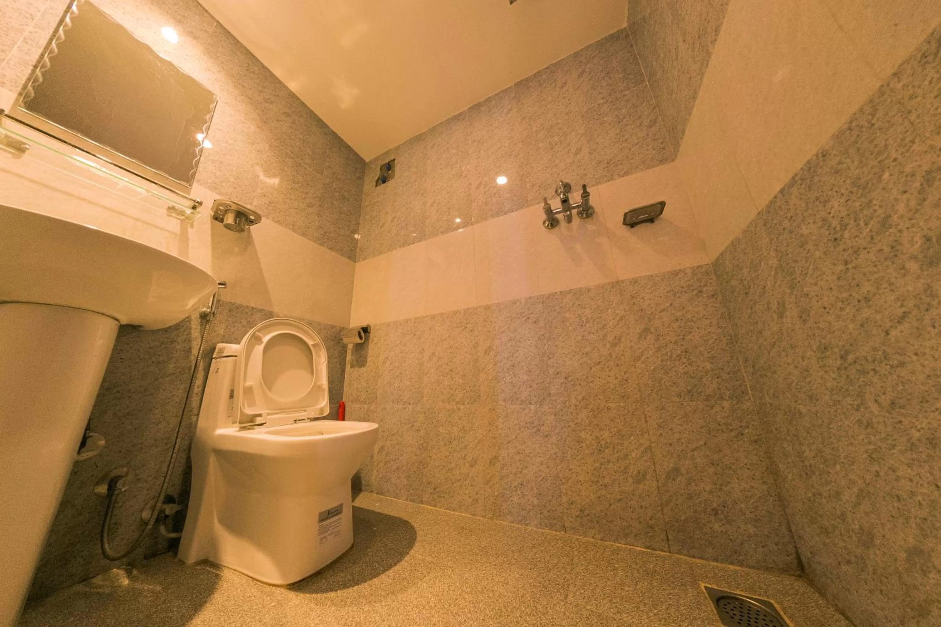 Bathroom in Hotel Chhimeki