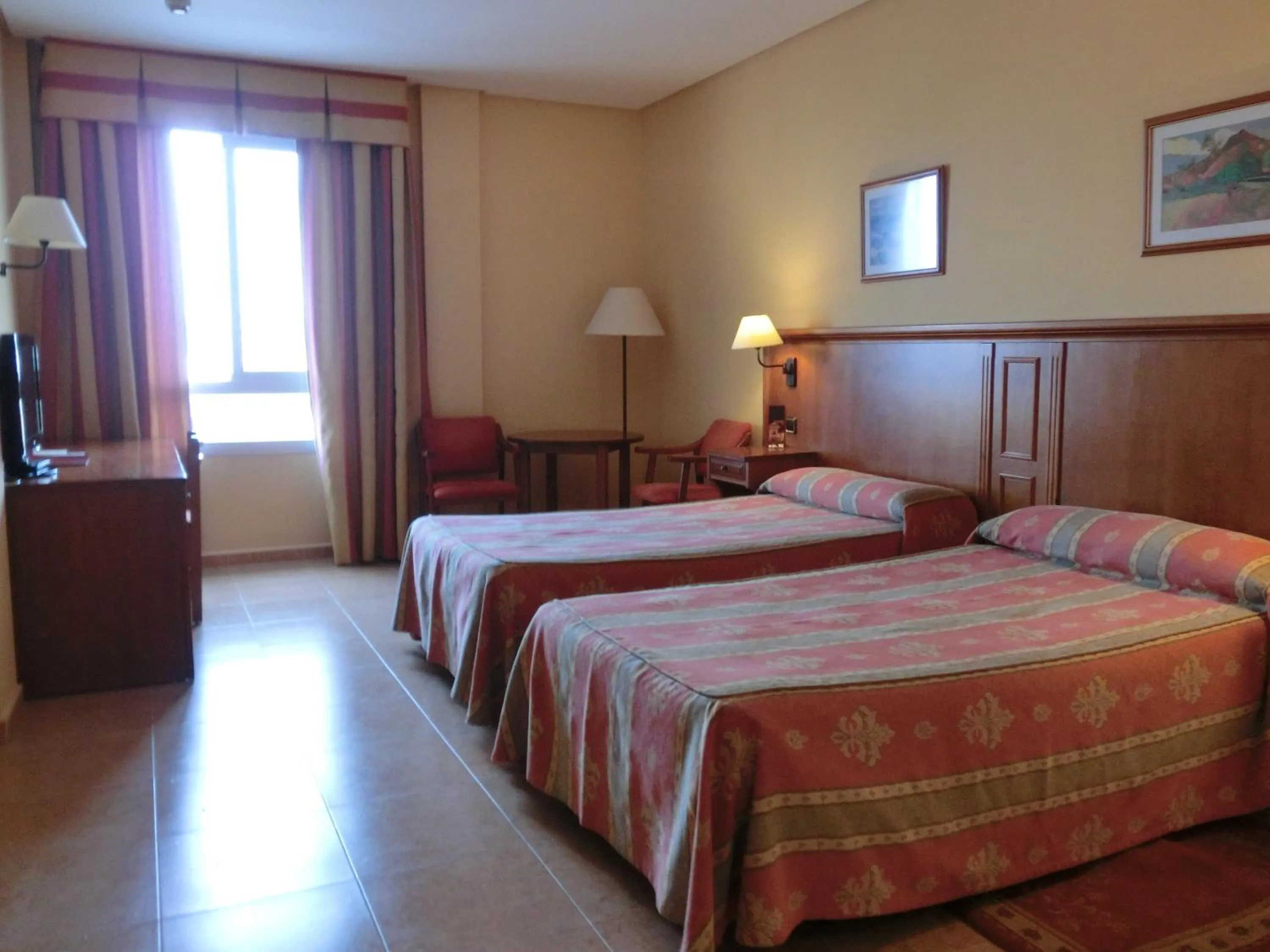 Bedroom, Bed in Hotel Lozano