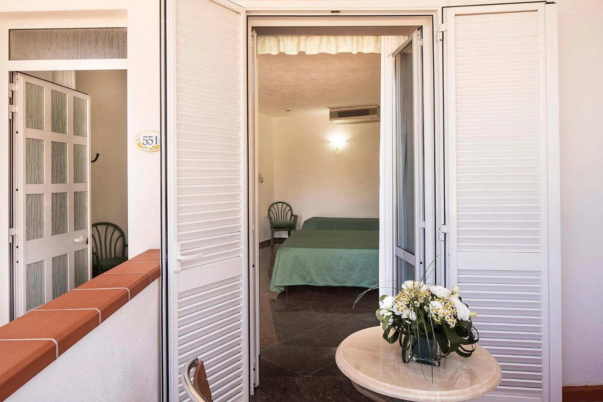 Balcony/Terrace, Bed in Hotel Terme Royal Palm