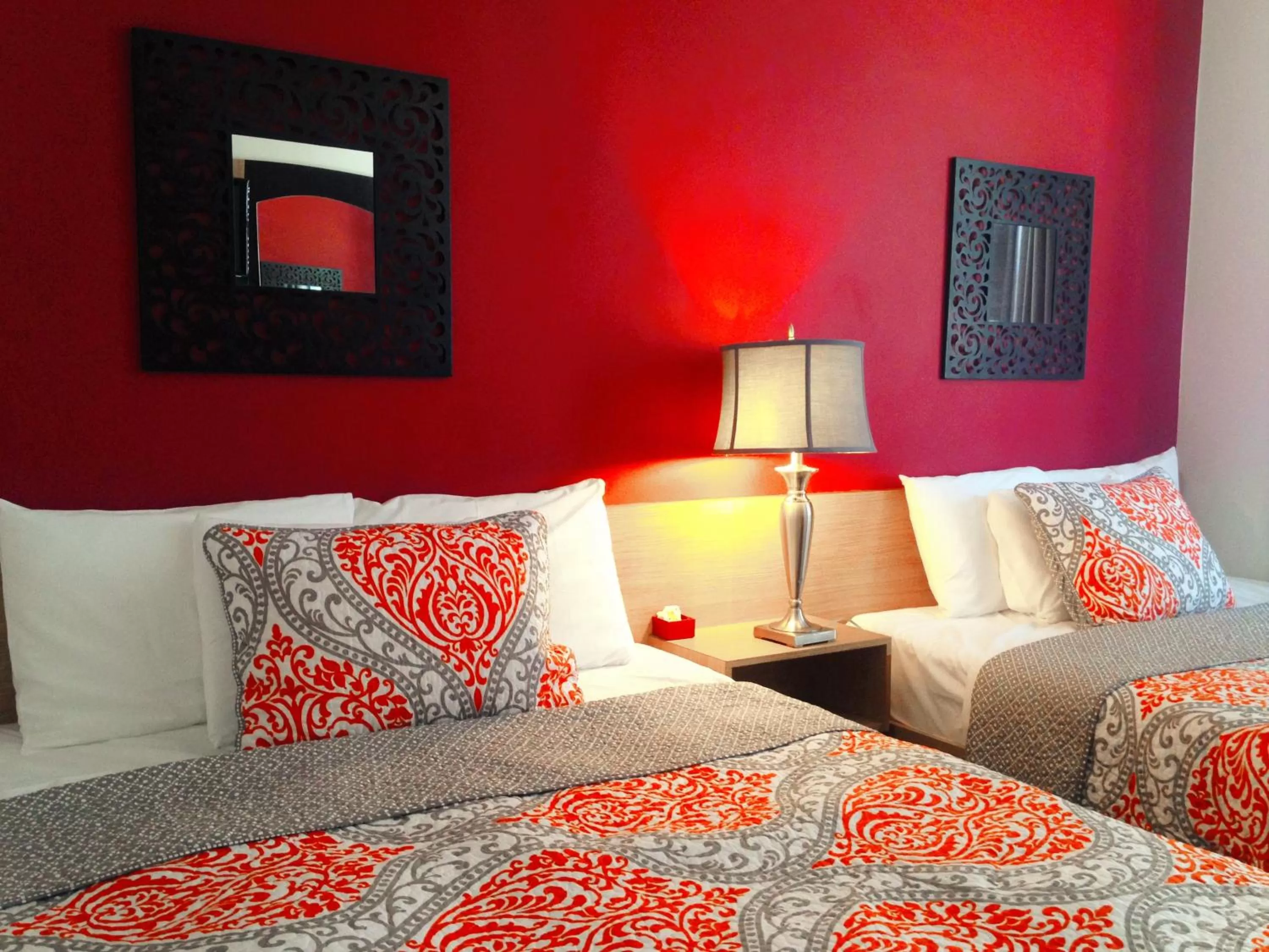 Bedroom, Bed in Touchstone Hotel - City Center