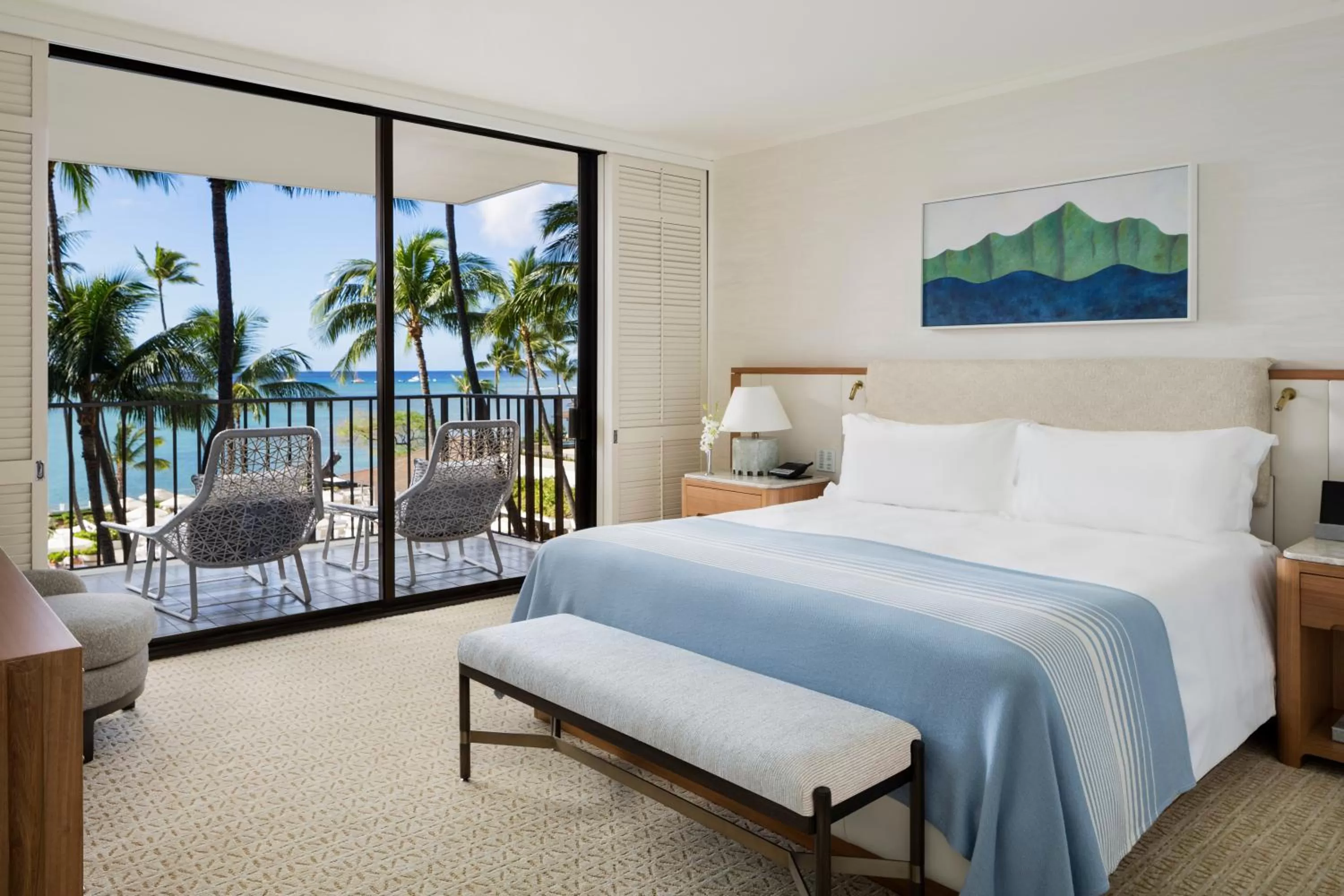 Balcony/Terrace, Bed in Halekulani - NO RESORT FEE