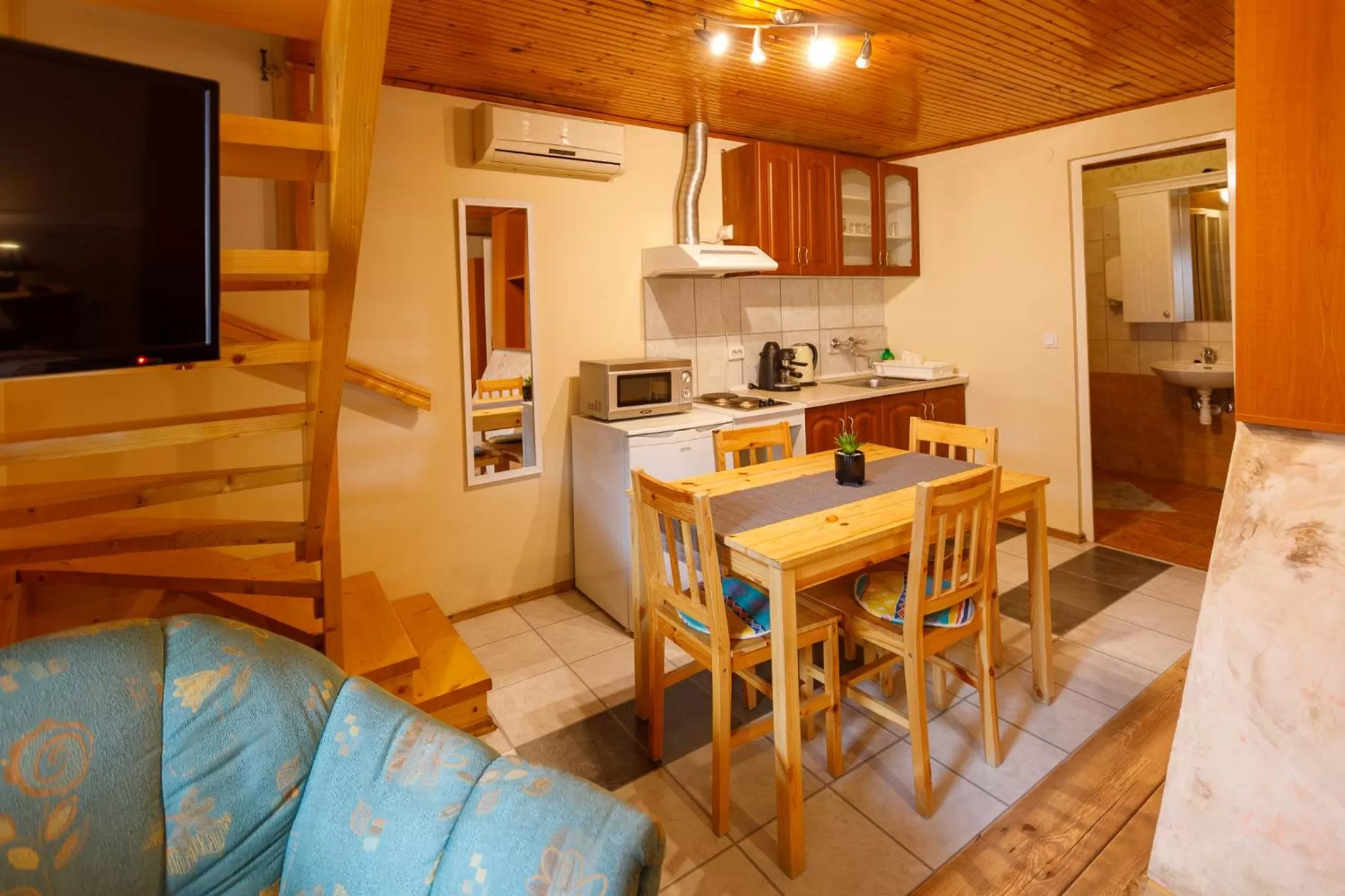 Kitchen or kitchenette in Central Panzió Gyula