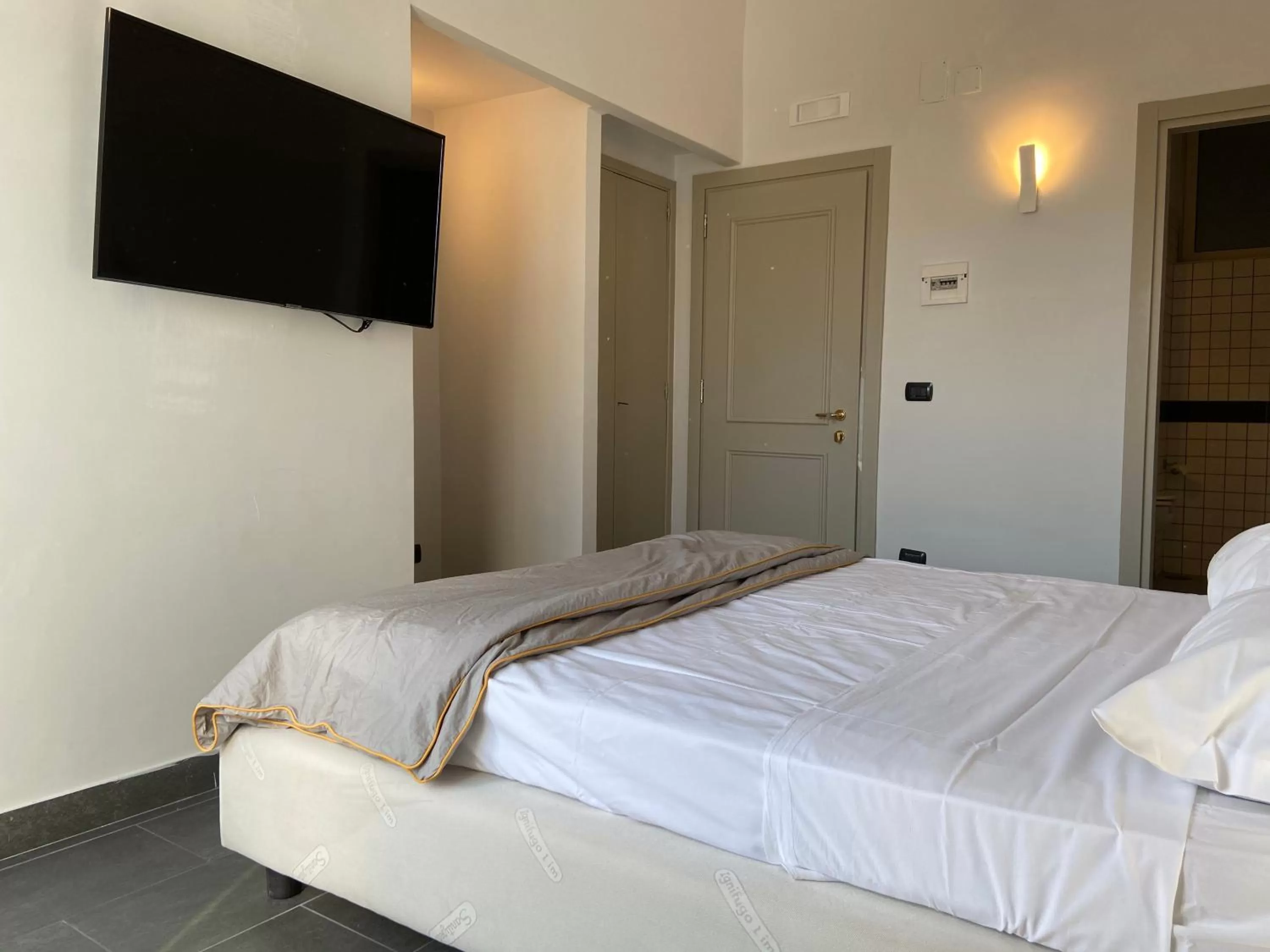 Bedroom, Bed in Jazz Hotel