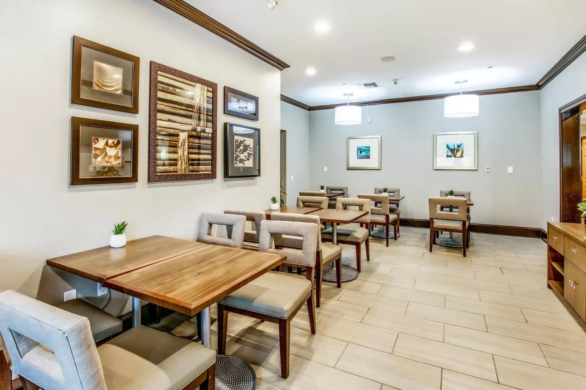 Restaurant/places to eat in Staybridge Suites Gulf Shores by IHG