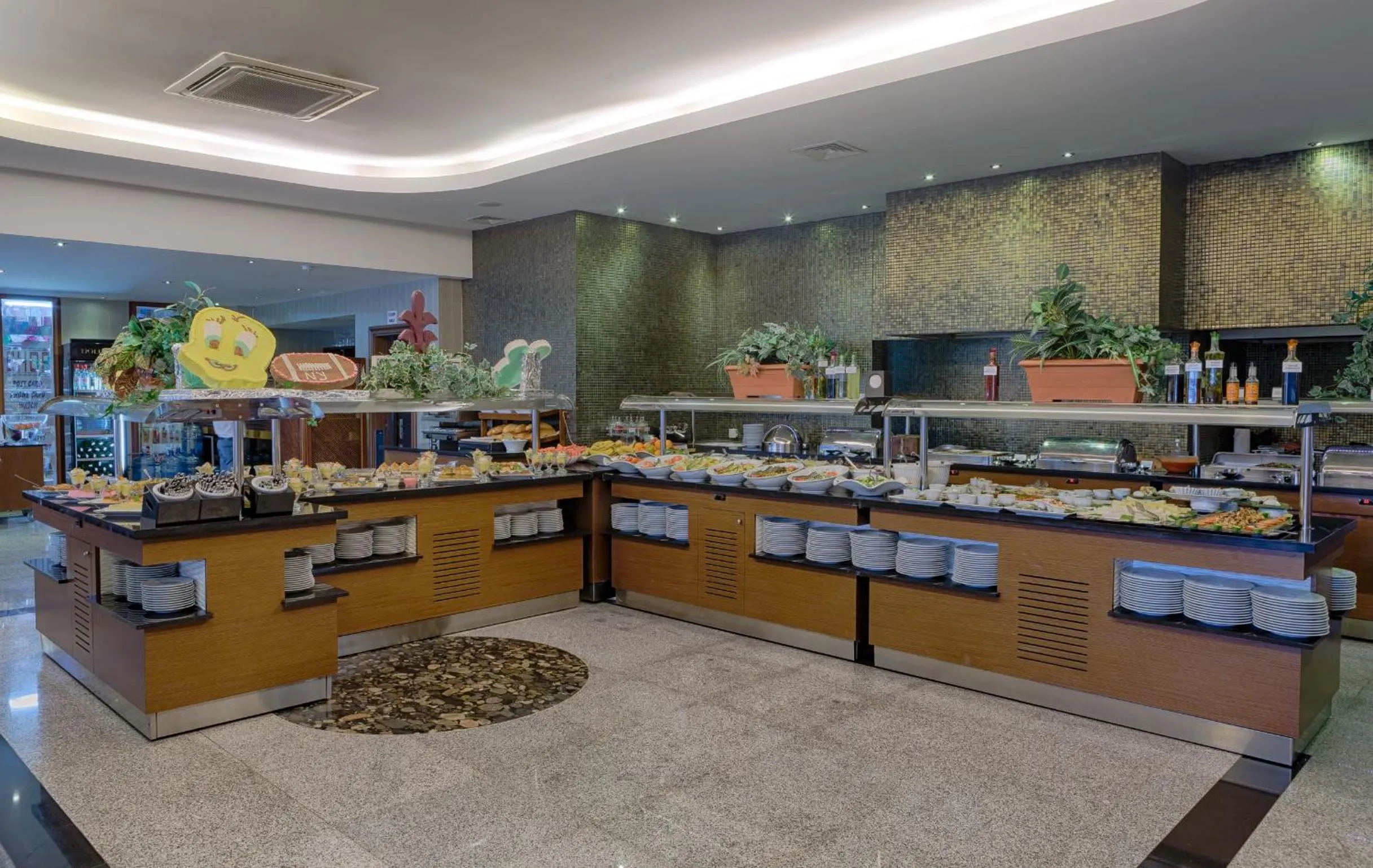 Restaurant/places to eat in Pasabey Hotel