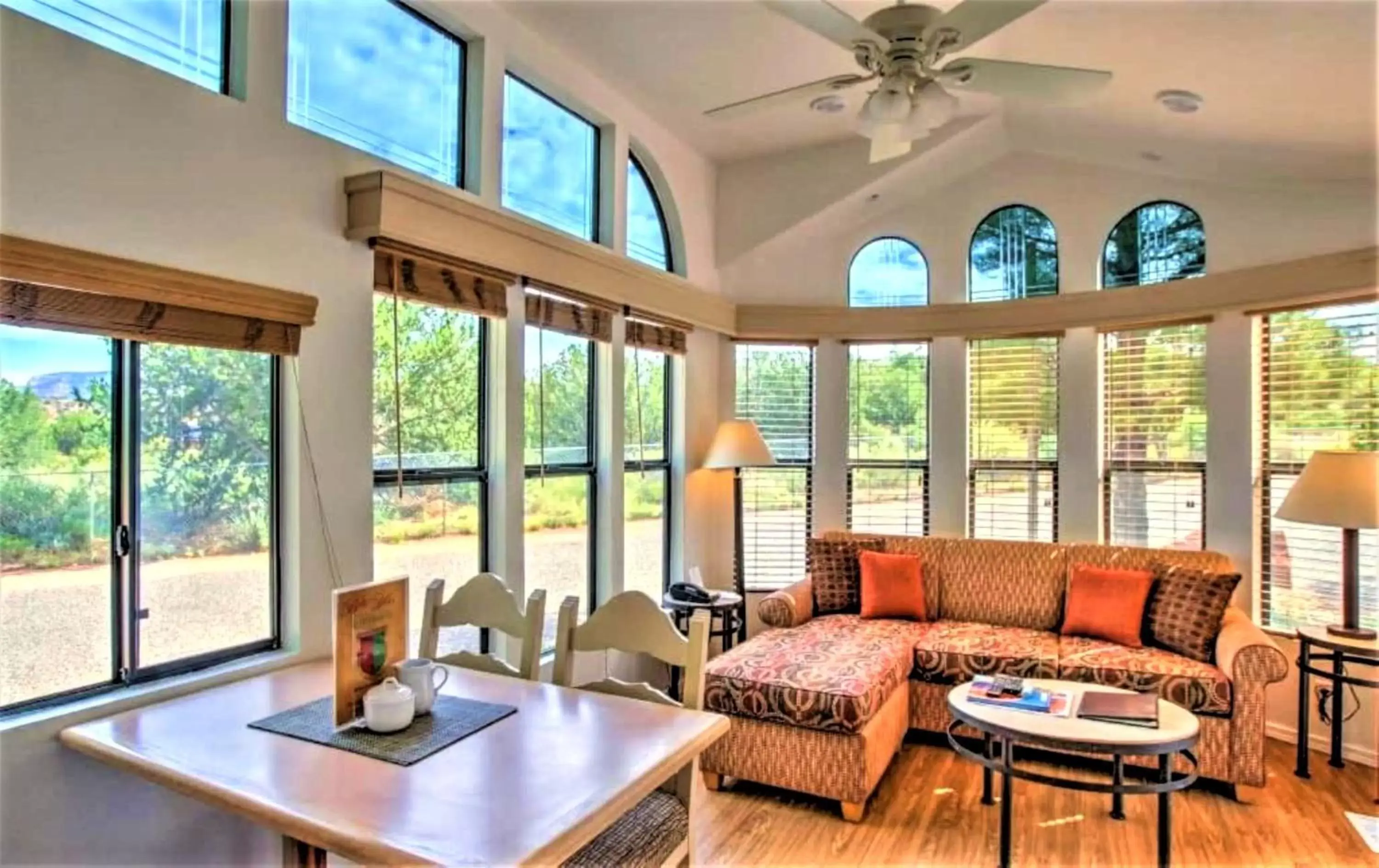 One-Bedroom Cottage in Sedona Pines Resort One-Bedroom Cottage in Sedona Pines Resort