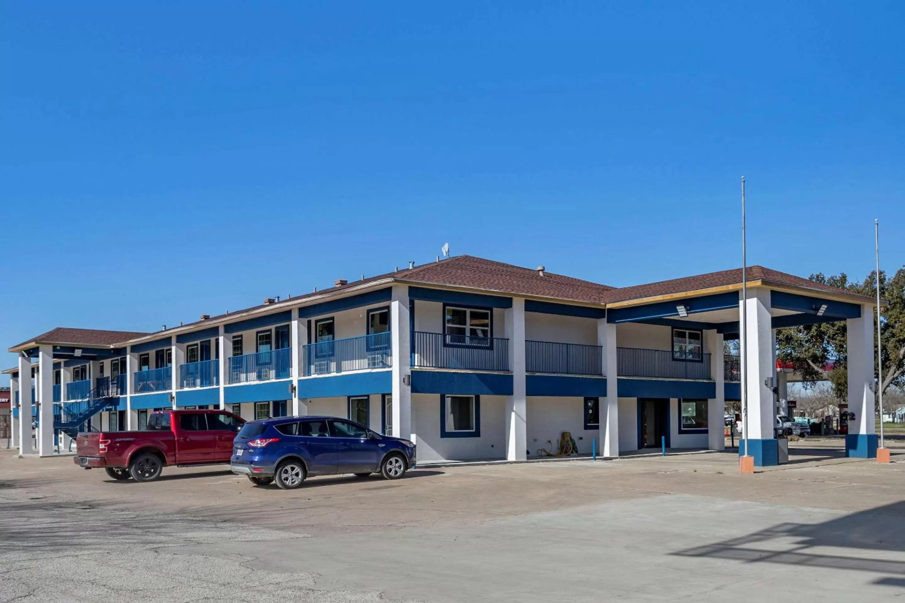 Property building in Rodeway Inn Caldwell