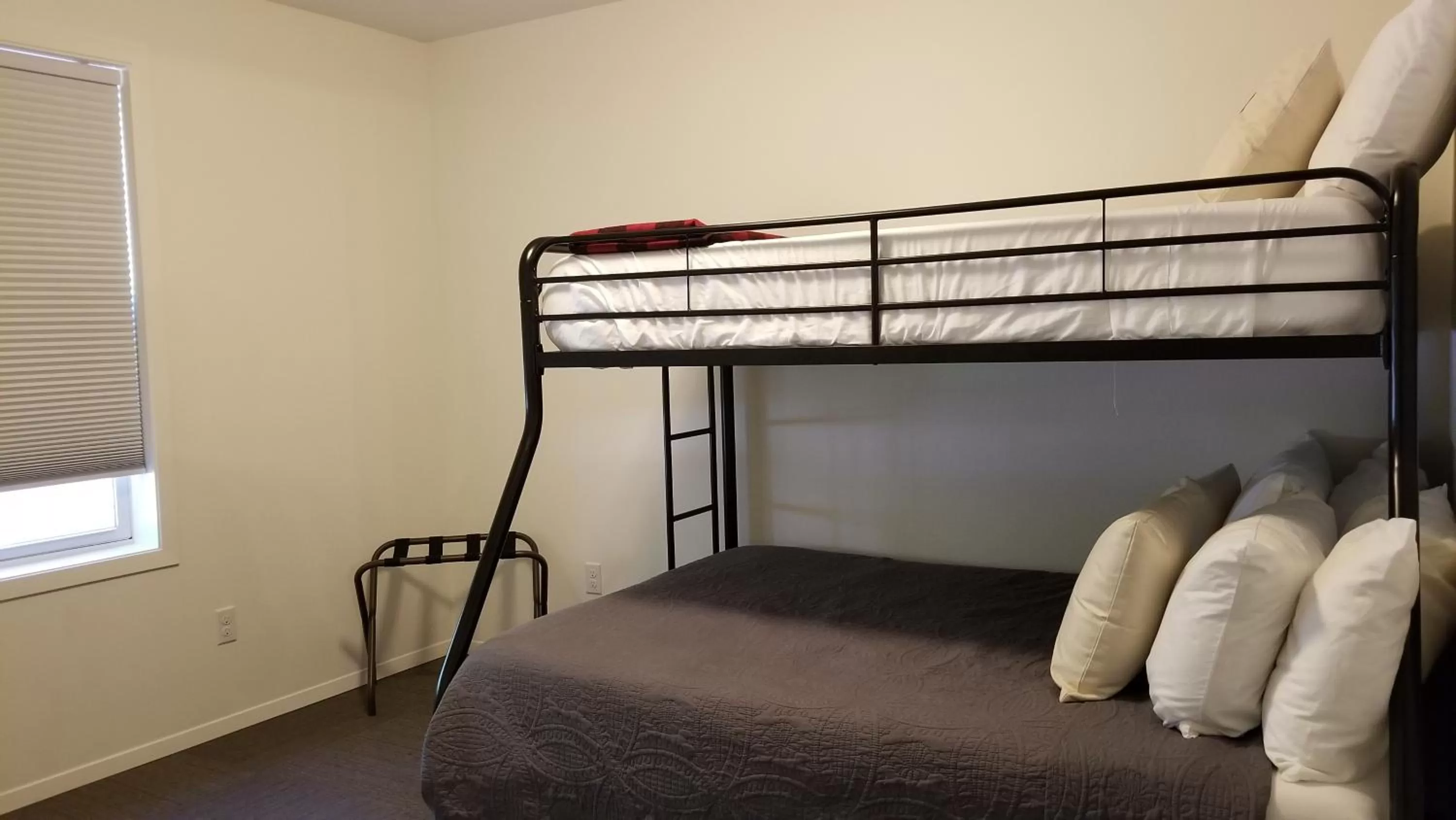 Bedroom, Bed in Eagle Cap Chalets